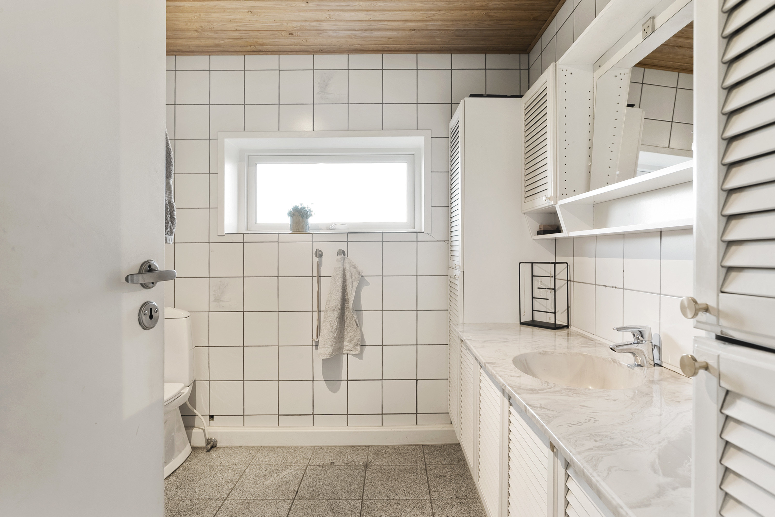 Fremhævet toilet billede i fuldskærmstilstand. Billede af Bredhøjvej 12, 6392 Bolderslev