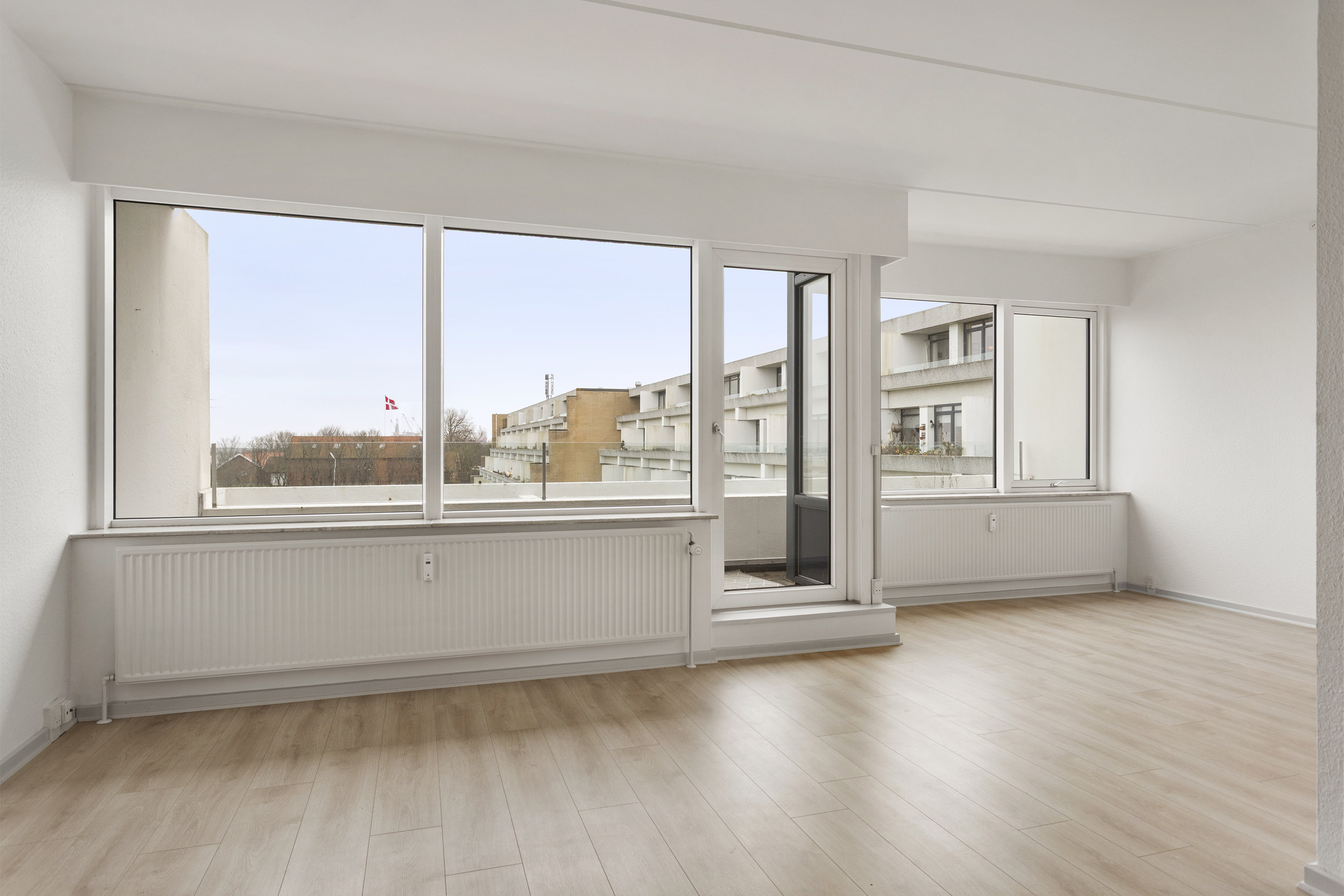 Fremhævet stue billede i fuldskærmstilstand. Billede af Kragholmen 222, 2. th., 9900 Frederikshavn