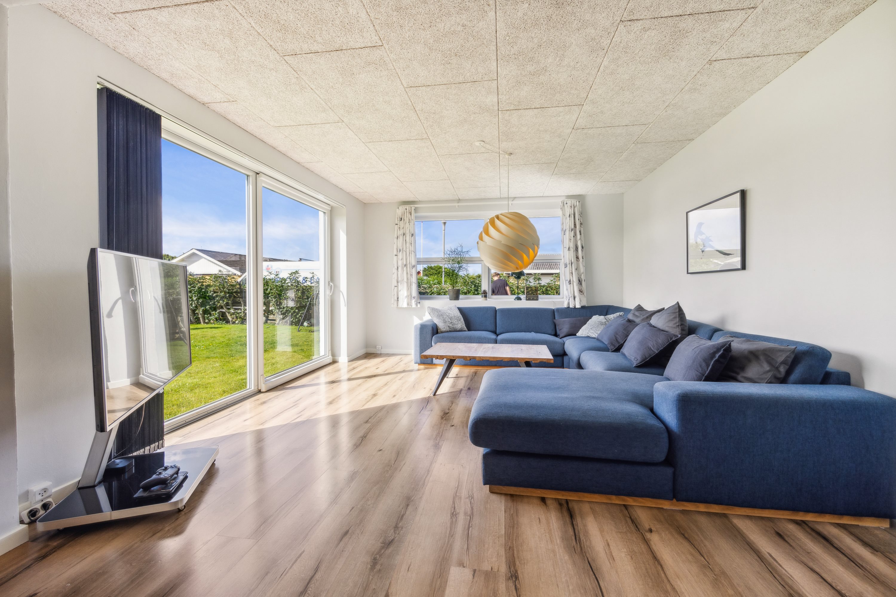 Fremhævet stue billede i fuldskærmstilstand. Billede af Bødkervej 59, 7730 Hanstholm