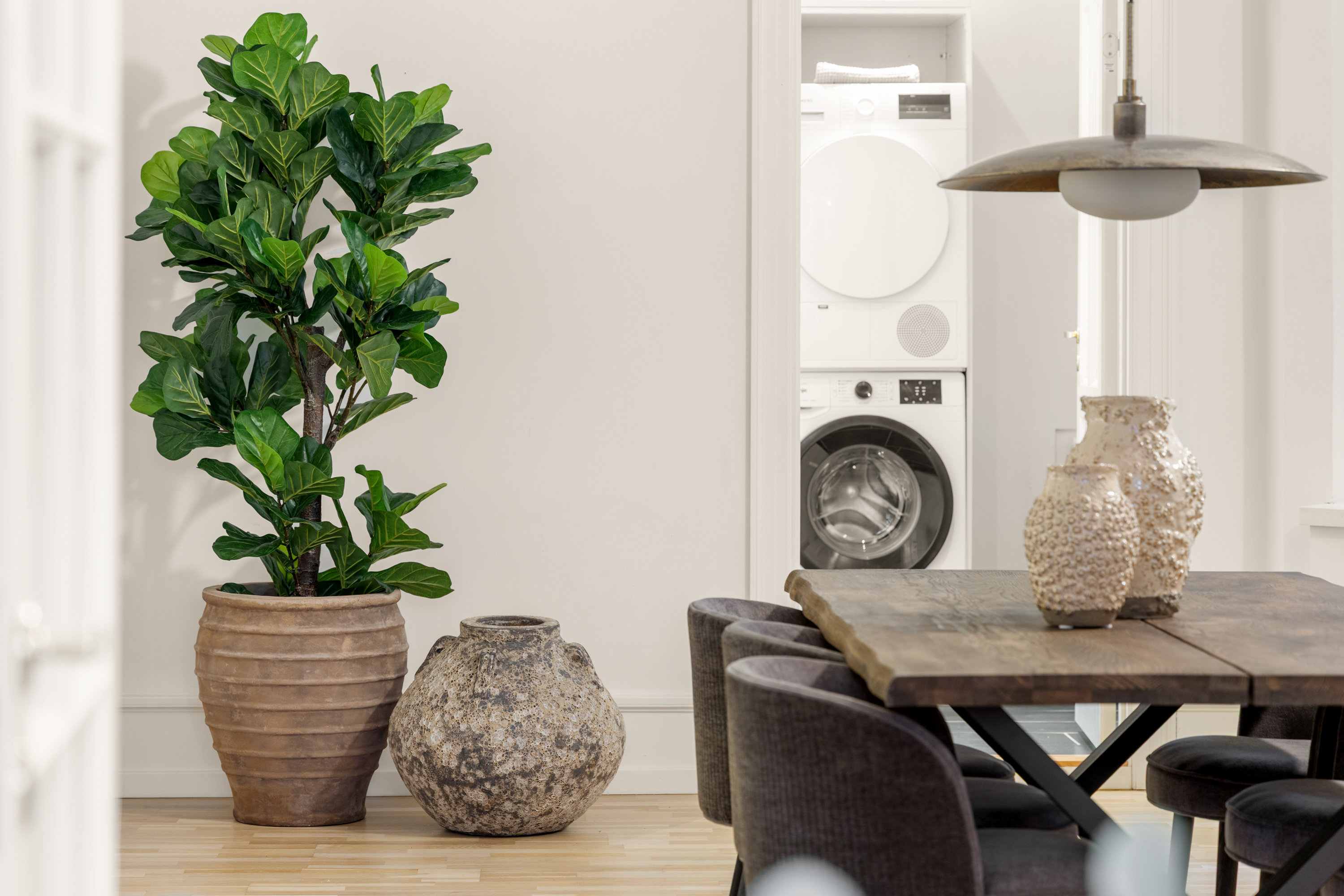 Fremhævet spiseplads billede i fuldskærmstilstand. Billede af Linnésgade 22A, st.., 1361 København K