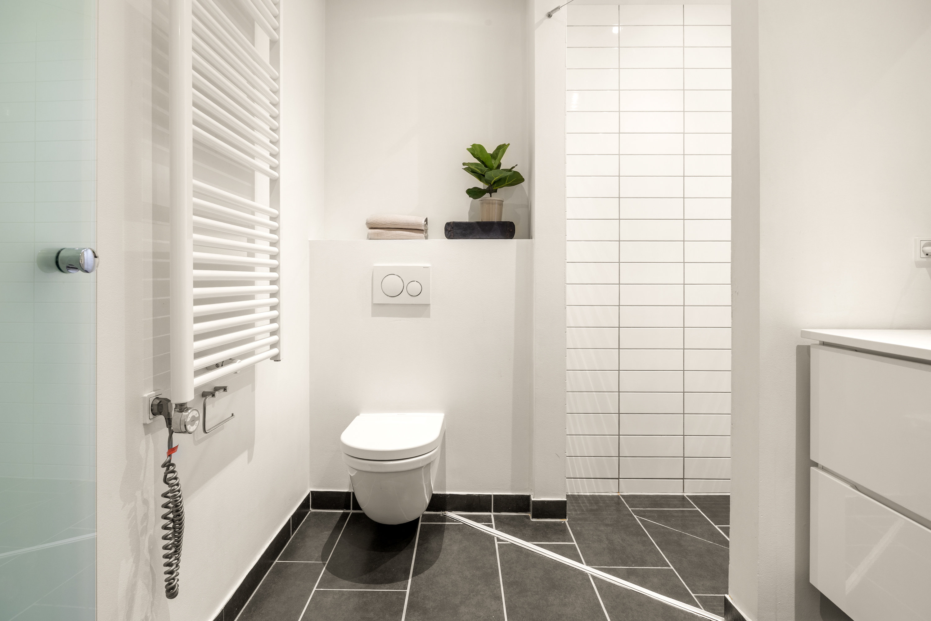 Fremhævet badeværelse billede i fuldskærmstilstand. Billede af Linnésgade 22A, st.., 1361 København K