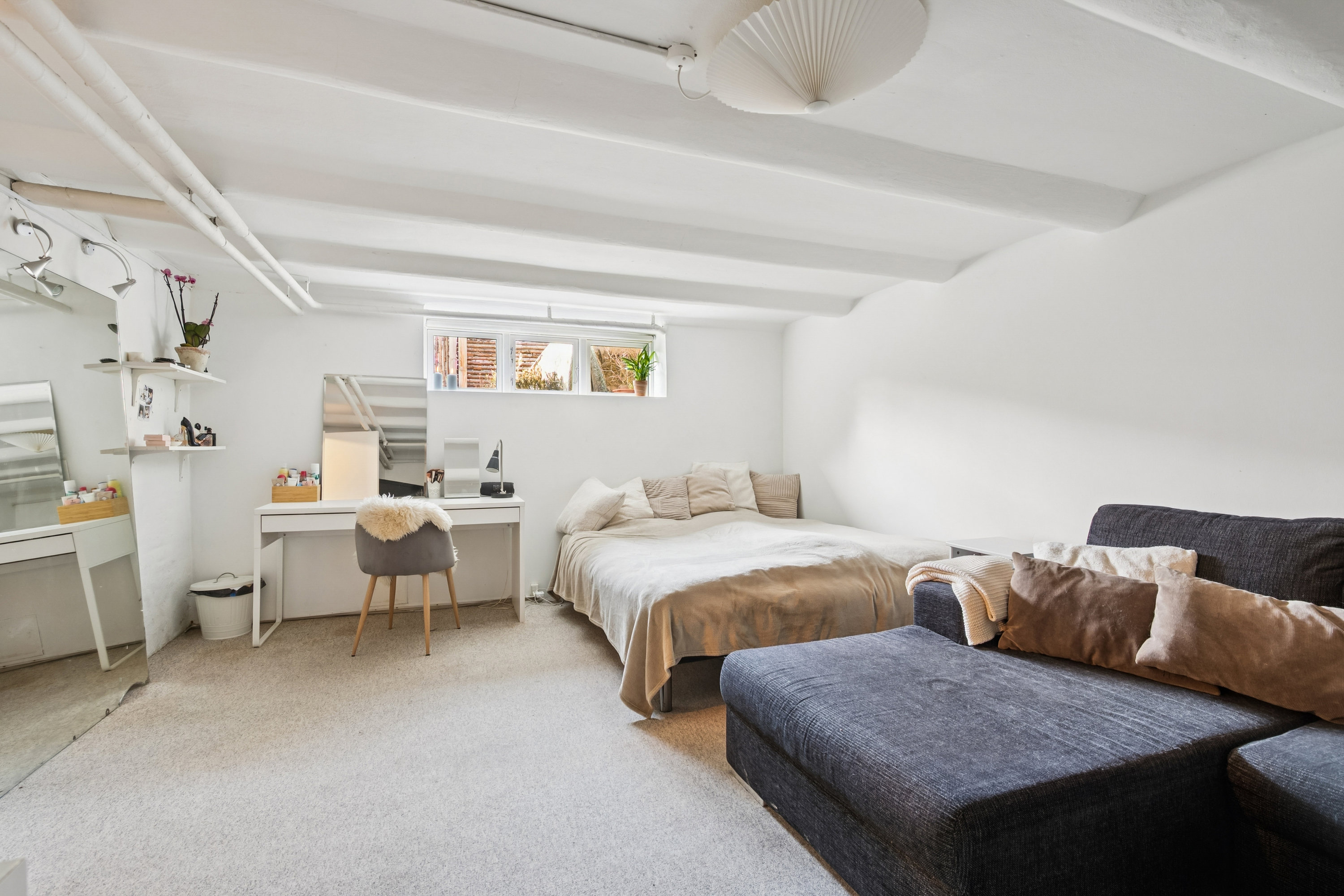 Fremhævet stue billede i fuldskærmstilstand. Billede af Christoffers Alle 184, 2800 Kongens Lyngby