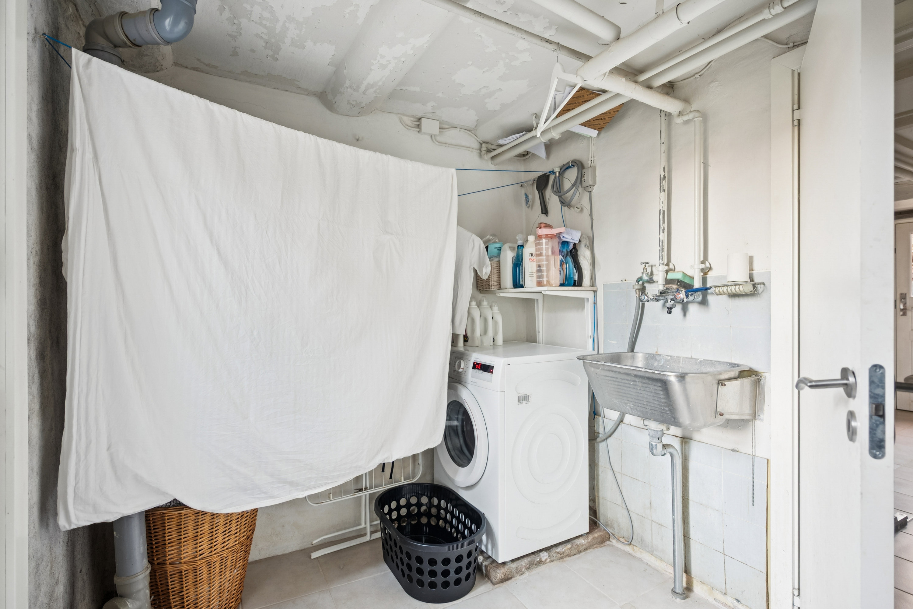 Fremhævet værelse billede i fuldskærmstilstand. Billede af Christoffers Alle 184, 2800 Kongens Lyngby