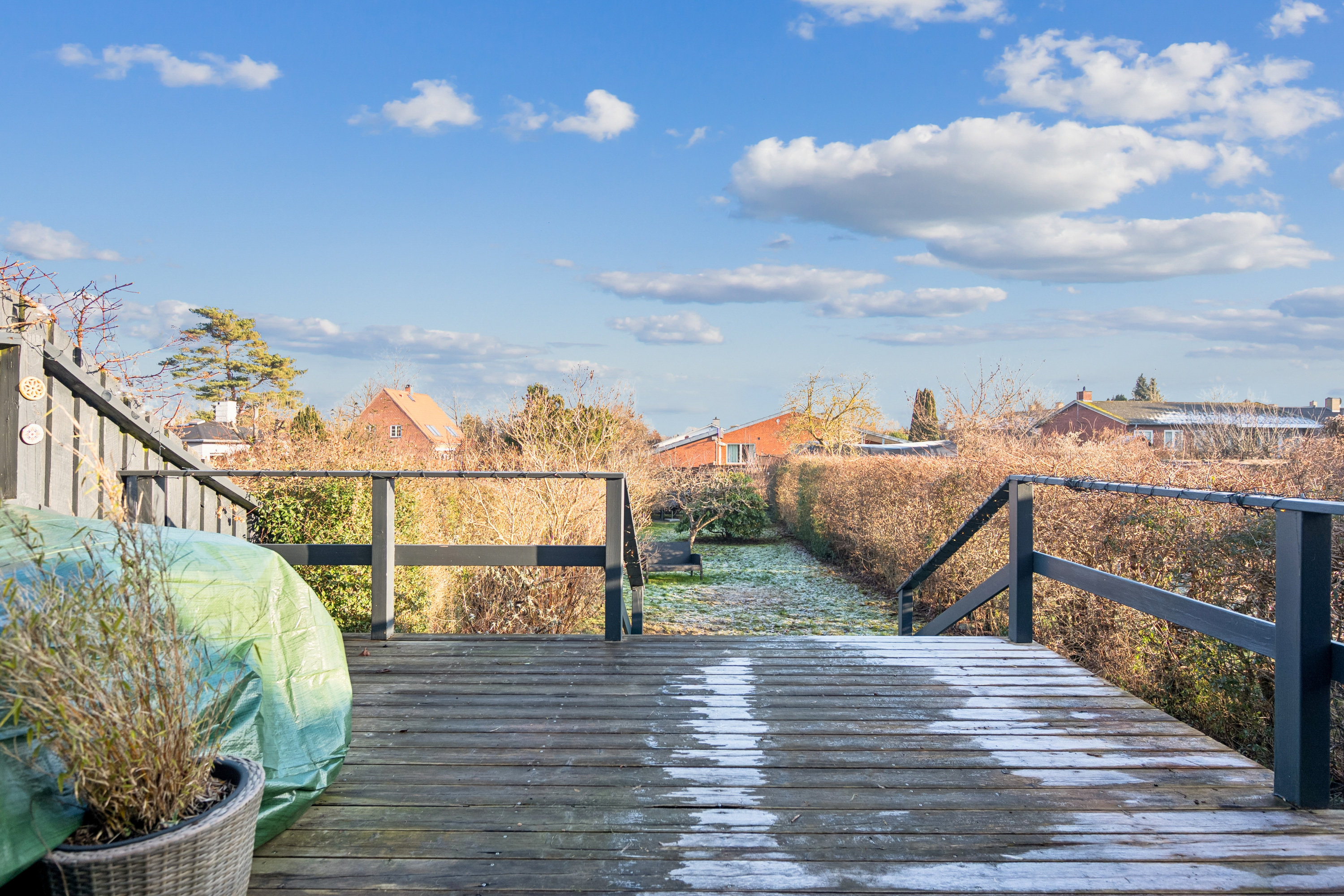 Fremhævet terrasse billede i fuldskærmstilstand. Billede af Christoffers Alle 184, 2800 Kongens Lyngby