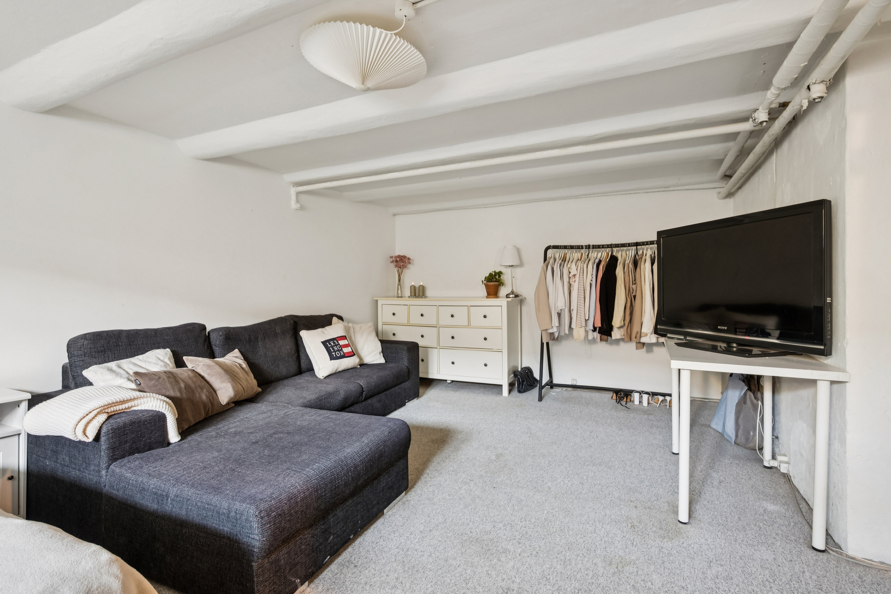 Fremhævet stue billede i fuldskærmstilstand. Billede af Christoffers Alle 184, 2800 Kongens Lyngby