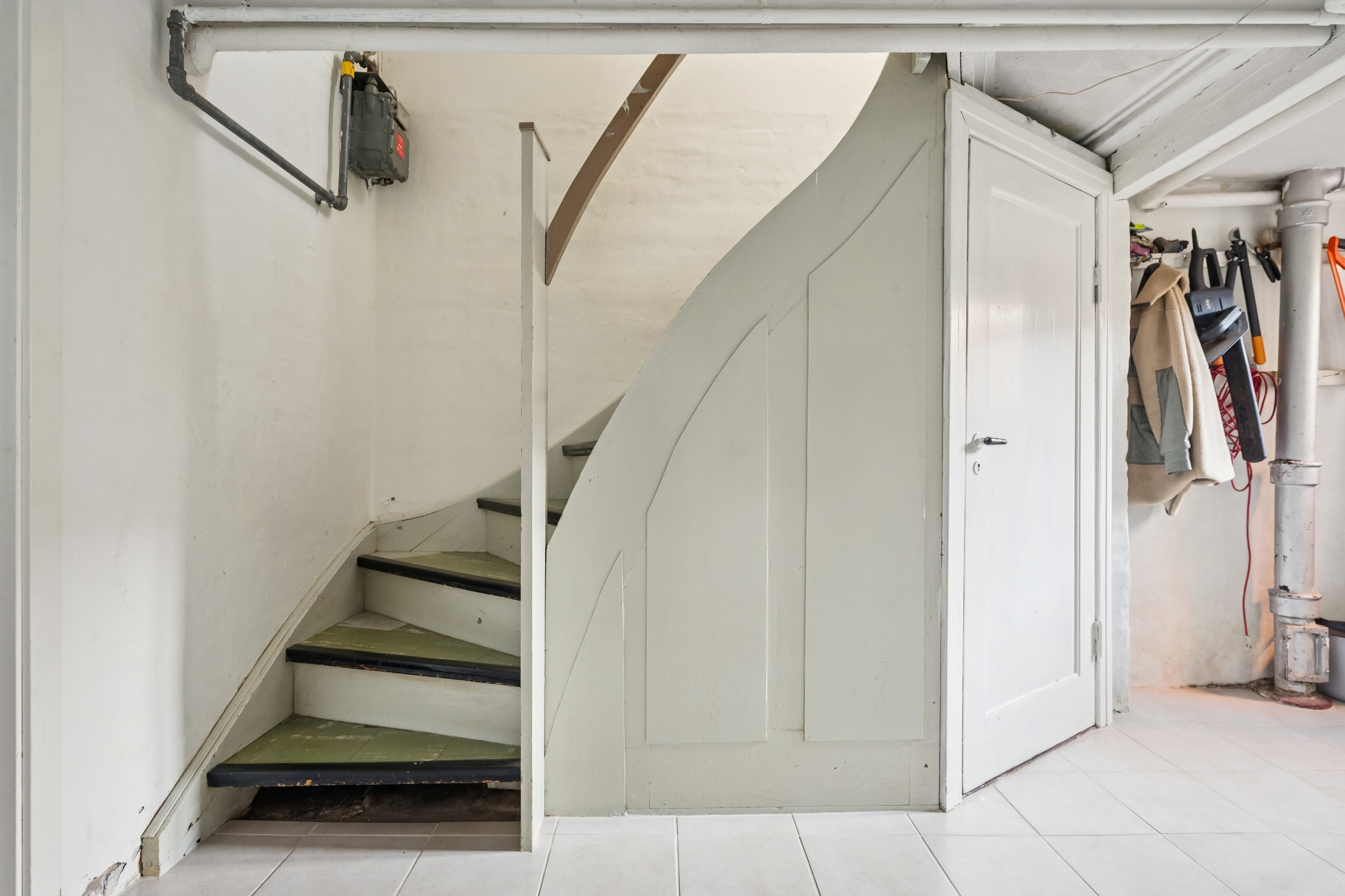 Fremhævet trappe billede i fuldskærmstilstand. Billede af Christoffers Alle 184, 2800 Kongens Lyngby