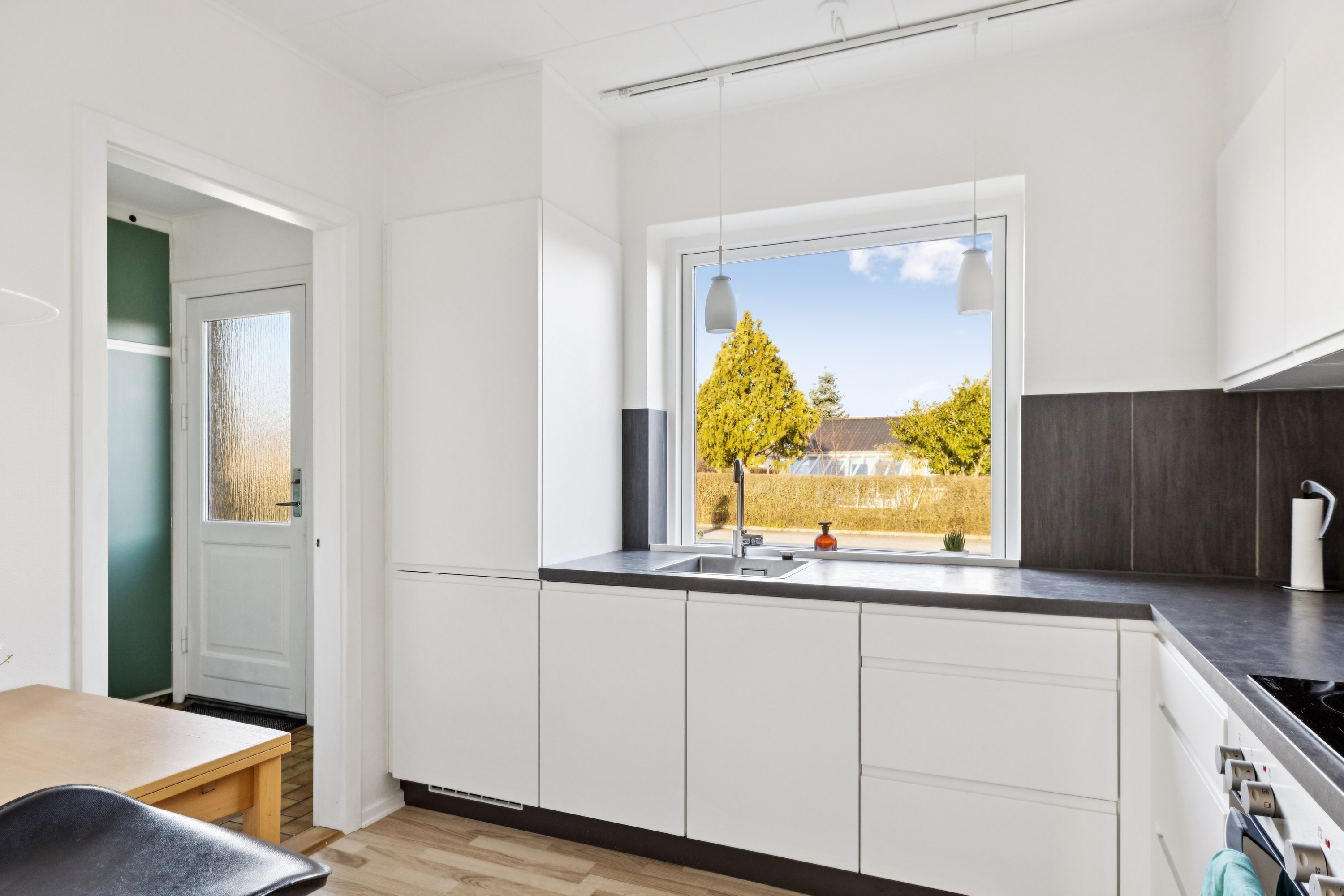 Fremhævet køkken billede i fuldskærmstilstand. Billede af Agtoftsvej 74, Ulkebøl, 6400 Sønderborg