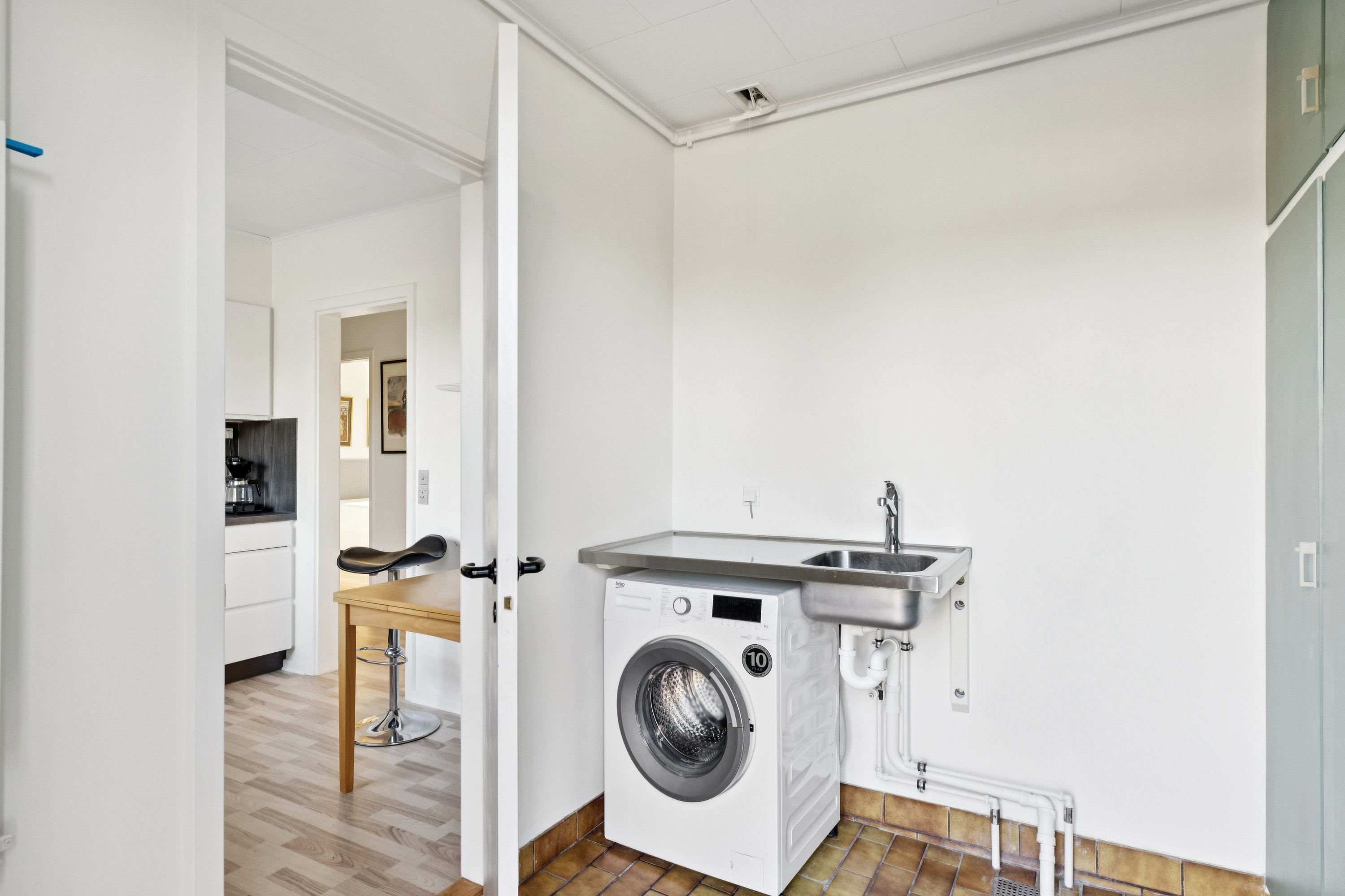 Fremhævet køkken billede i fuldskærmstilstand. Billede af Agtoftsvej 74, Ulkebøl, 6400 Sønderborg