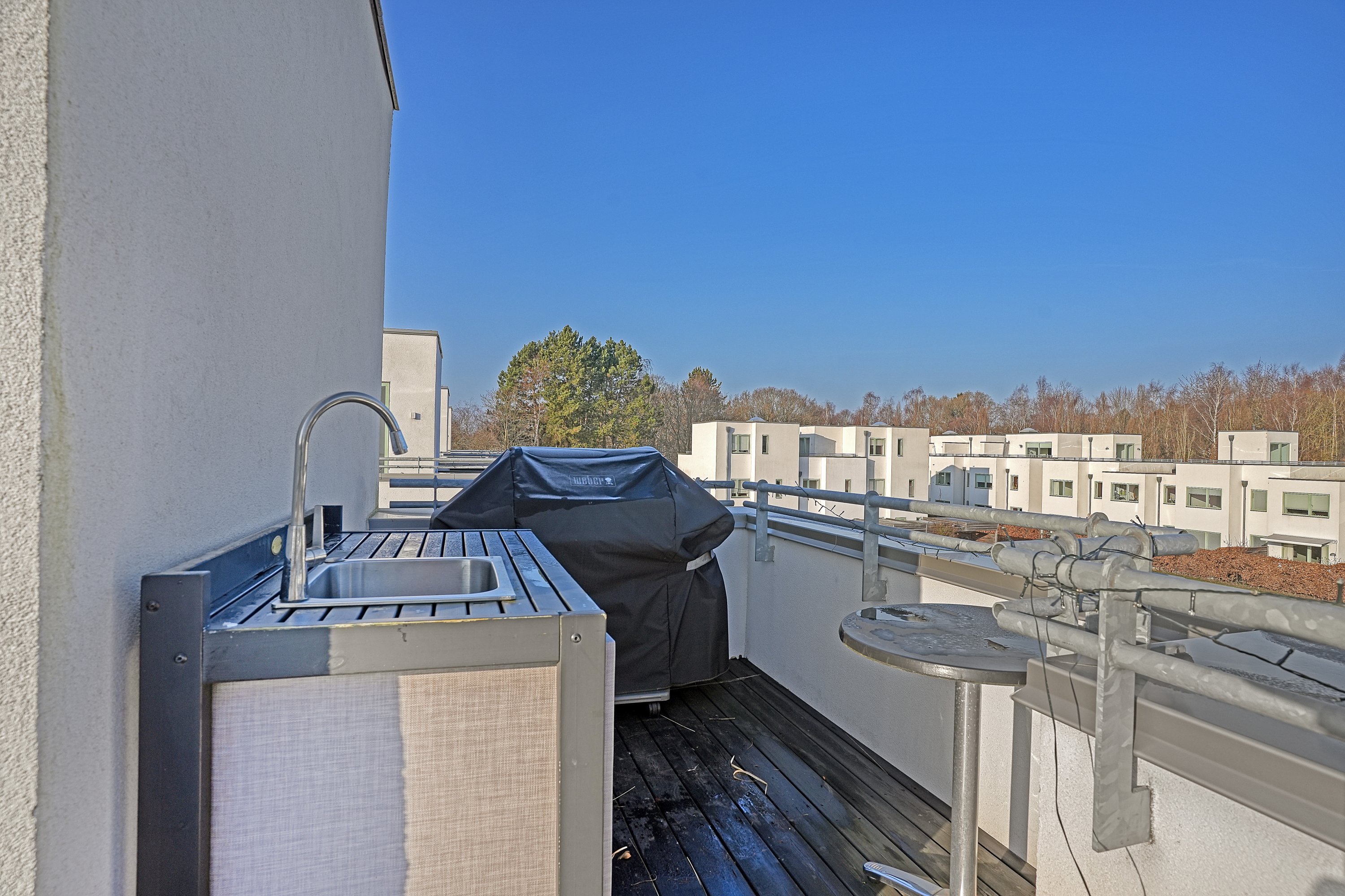 Fremhævet altan billede i fuldskærmstilstand. Billede af Torphusene 46, 3050 Humlebæk