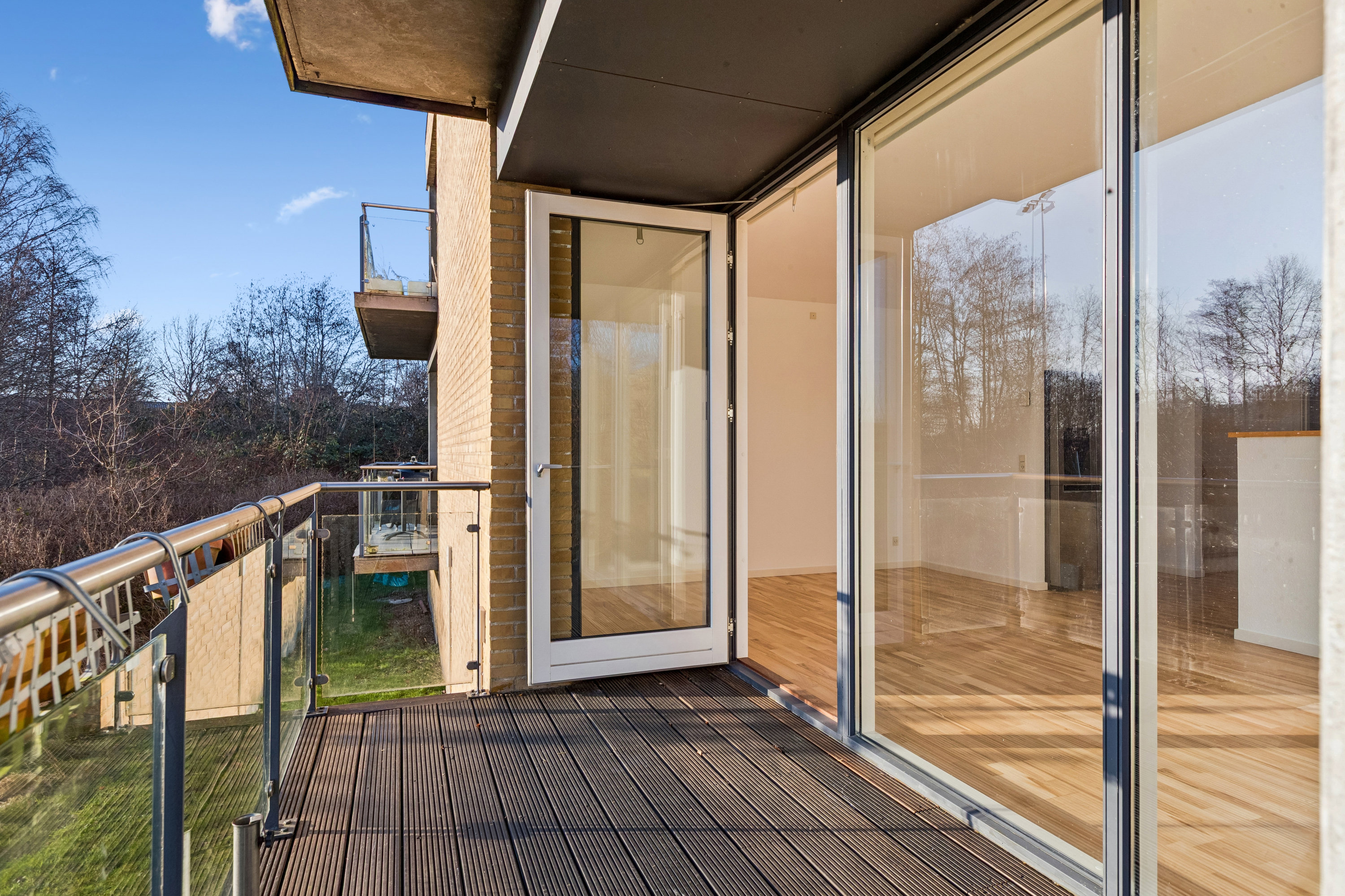 Fremhævet altan billede i fuldskærmstilstand. Billede af Falkenbergvænget 8, 3140 Ålsgårde