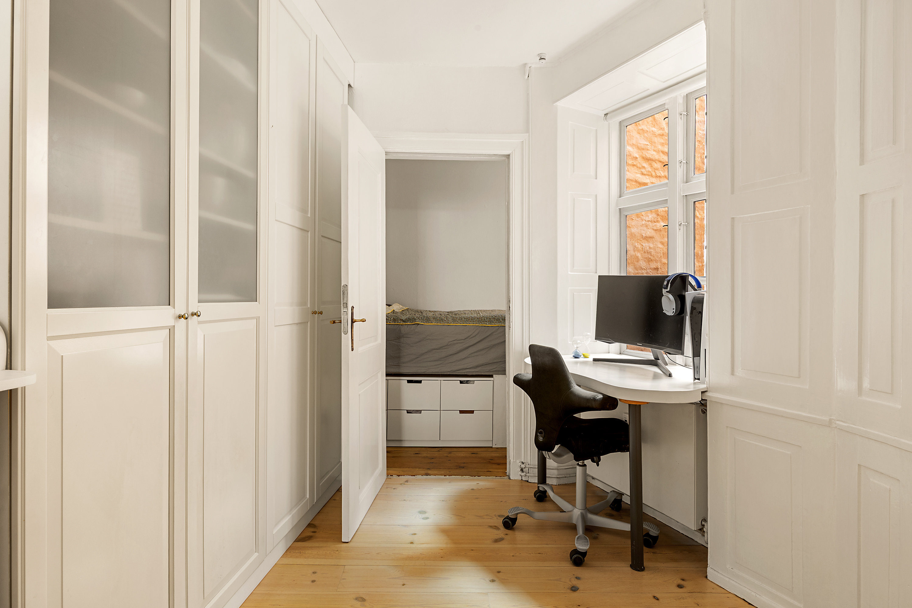 Fremhævet opholdsstue billede i fuldskærmstilstand. Billede af Peder Hvitfeldts Stræde 10, 1. tv., 1173 København K