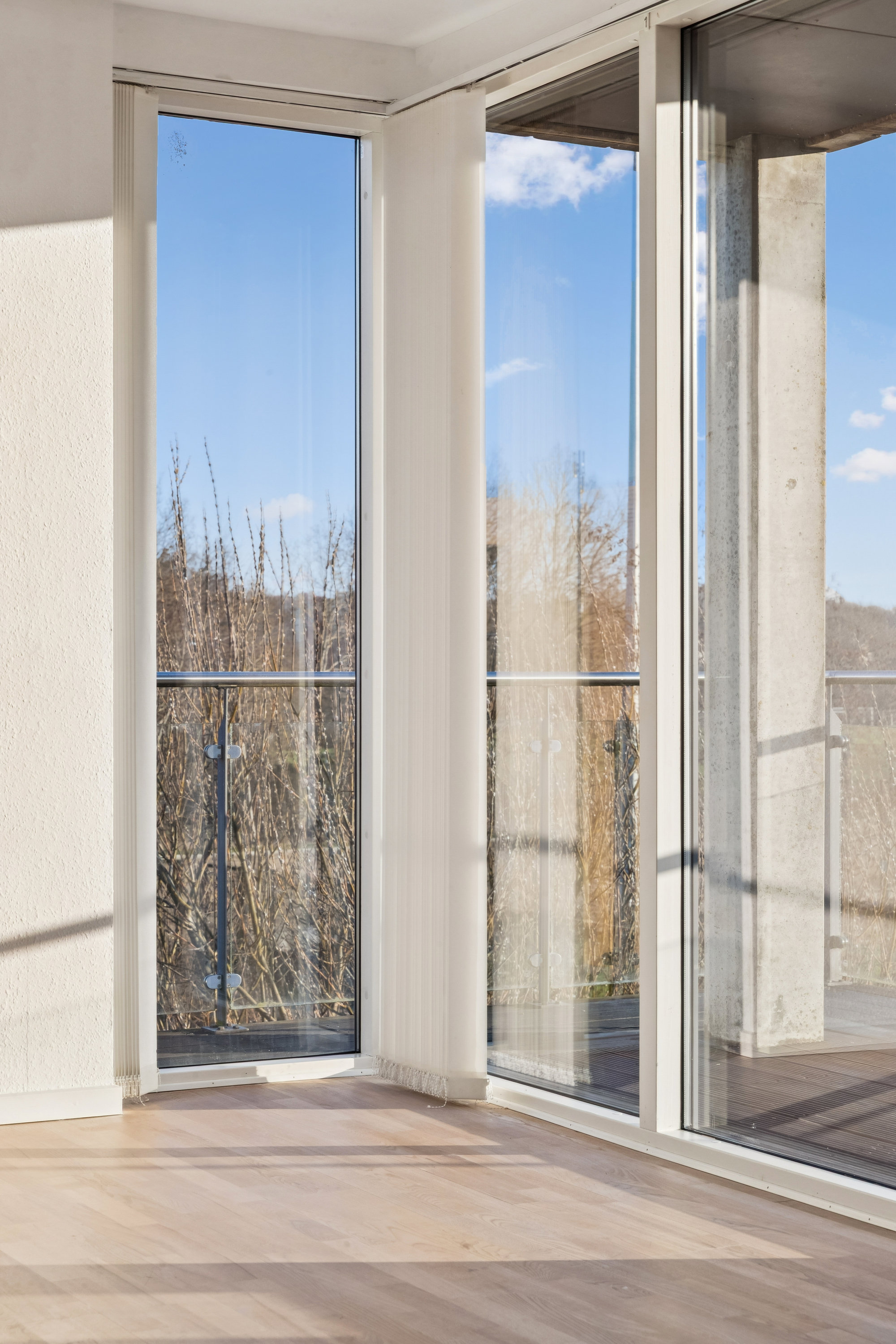 Fremhævet stue billede i fuldskærmstilstand. Billede af Falkenbergvænget 8, 3140 Ålsgårde