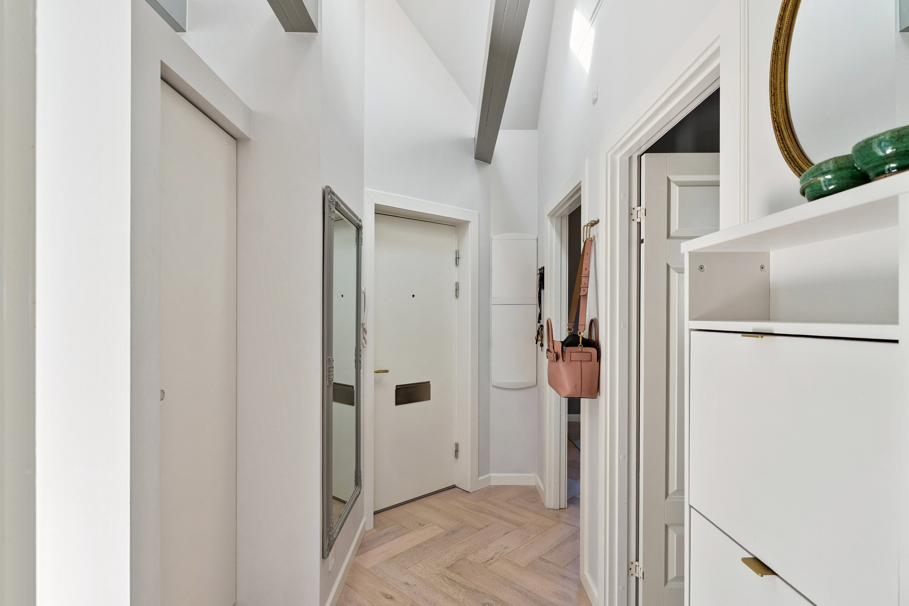 Fremhævet gang billede i fuldskærmstilstand. Billede af Bryggervangen 14, 5., 2100 København Ø