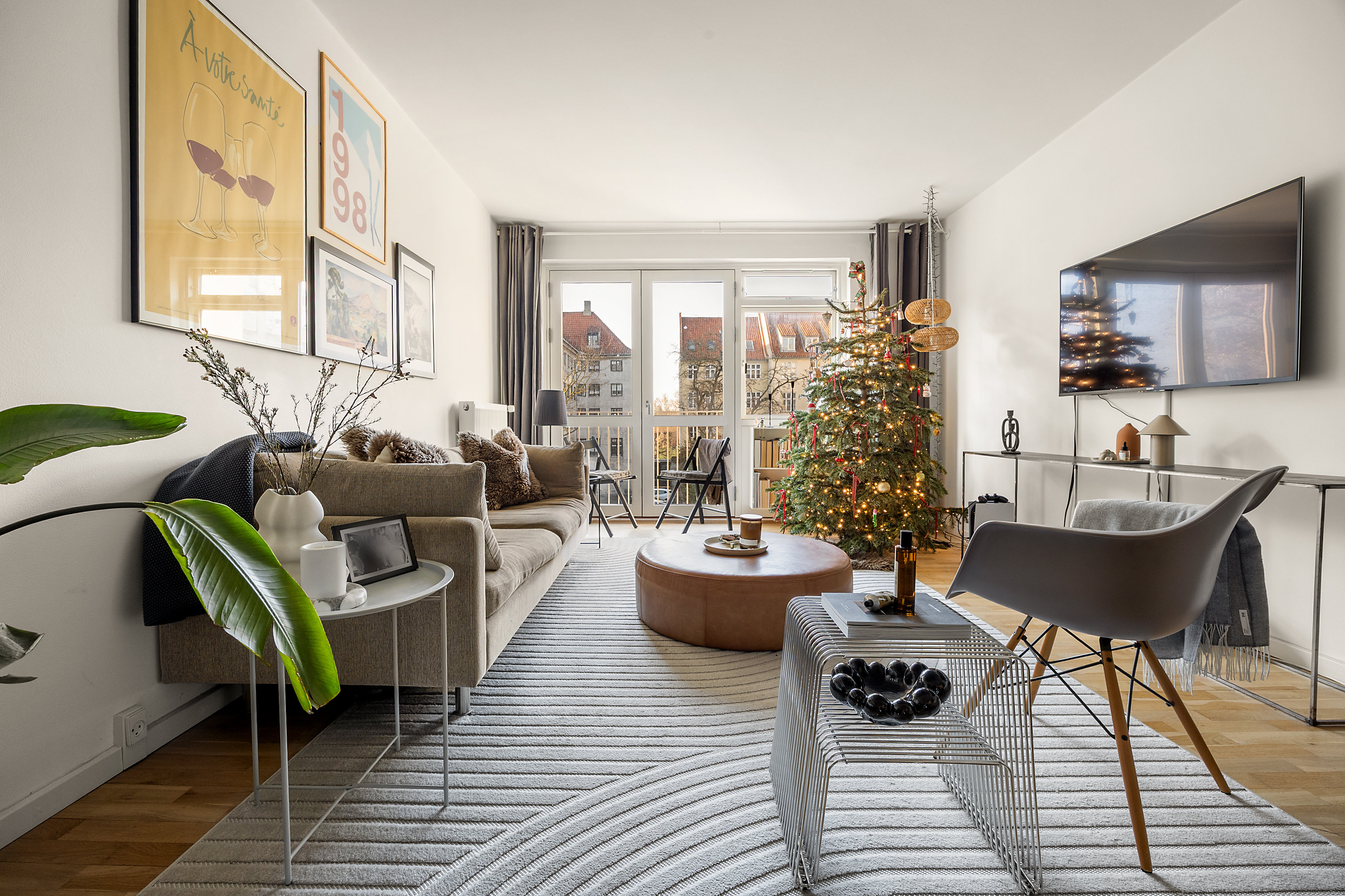 Fremhævet stue billede i fuldskærmstilstand. Billede af Adelgade 49, 2. th., 1304 København K