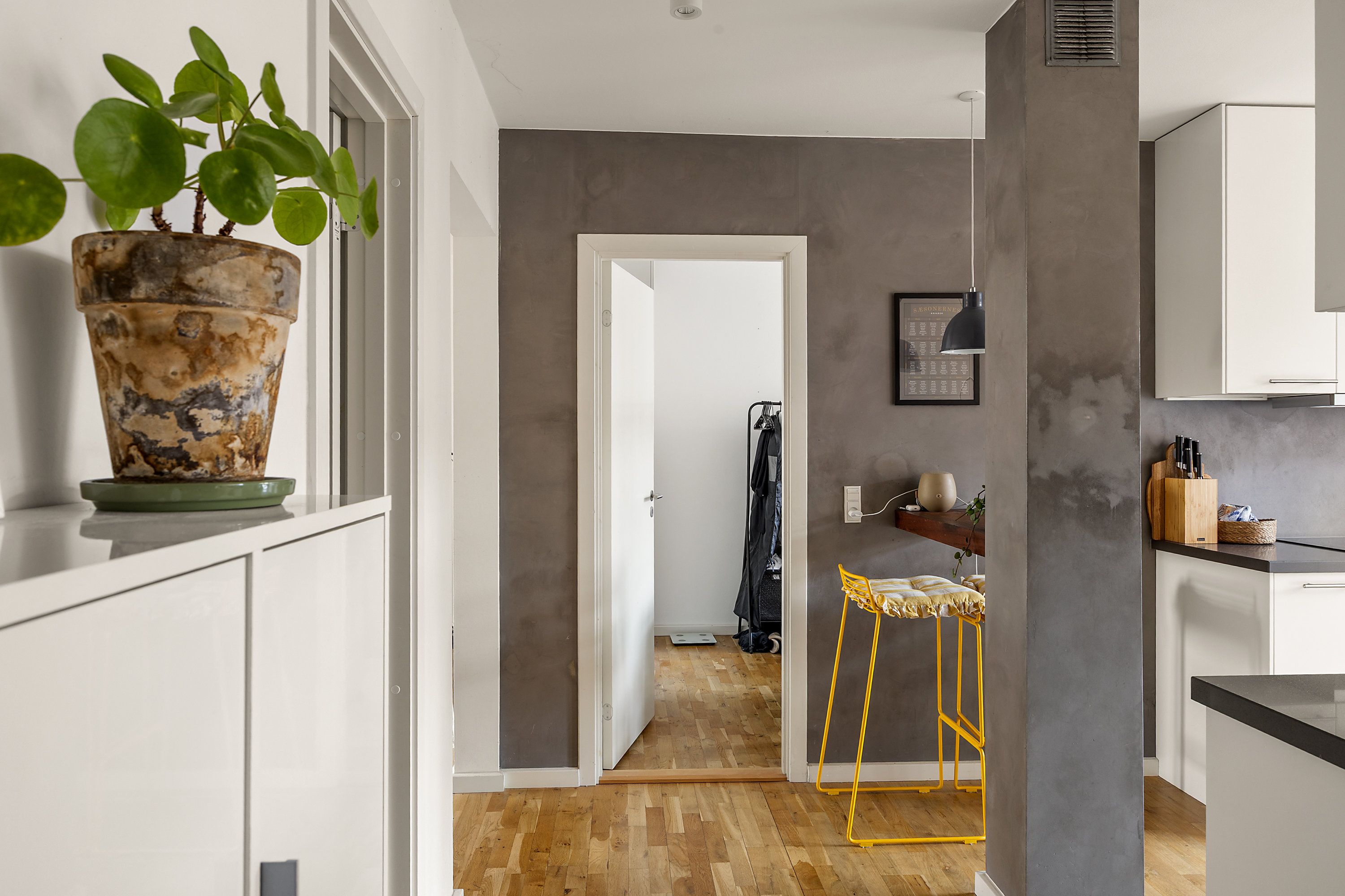 Fremhævet køkken billede i fuldskærmstilstand. Billede af Adelgade 49, 2. th., 1304 København K