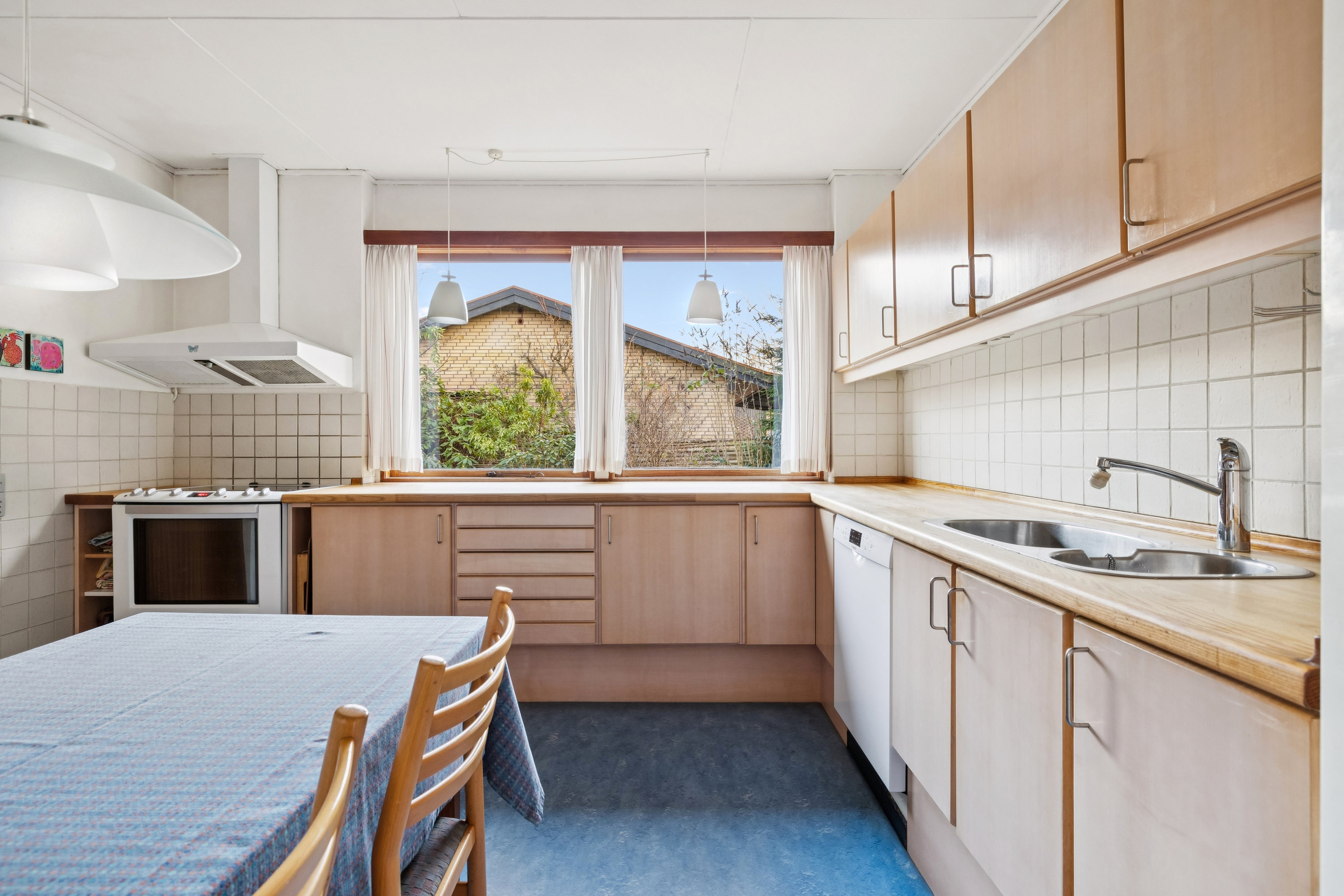 Fremhævet køkken billede i fuldskærmstilstand. Billede af Bøgevej 8, 8660 Skanderborg