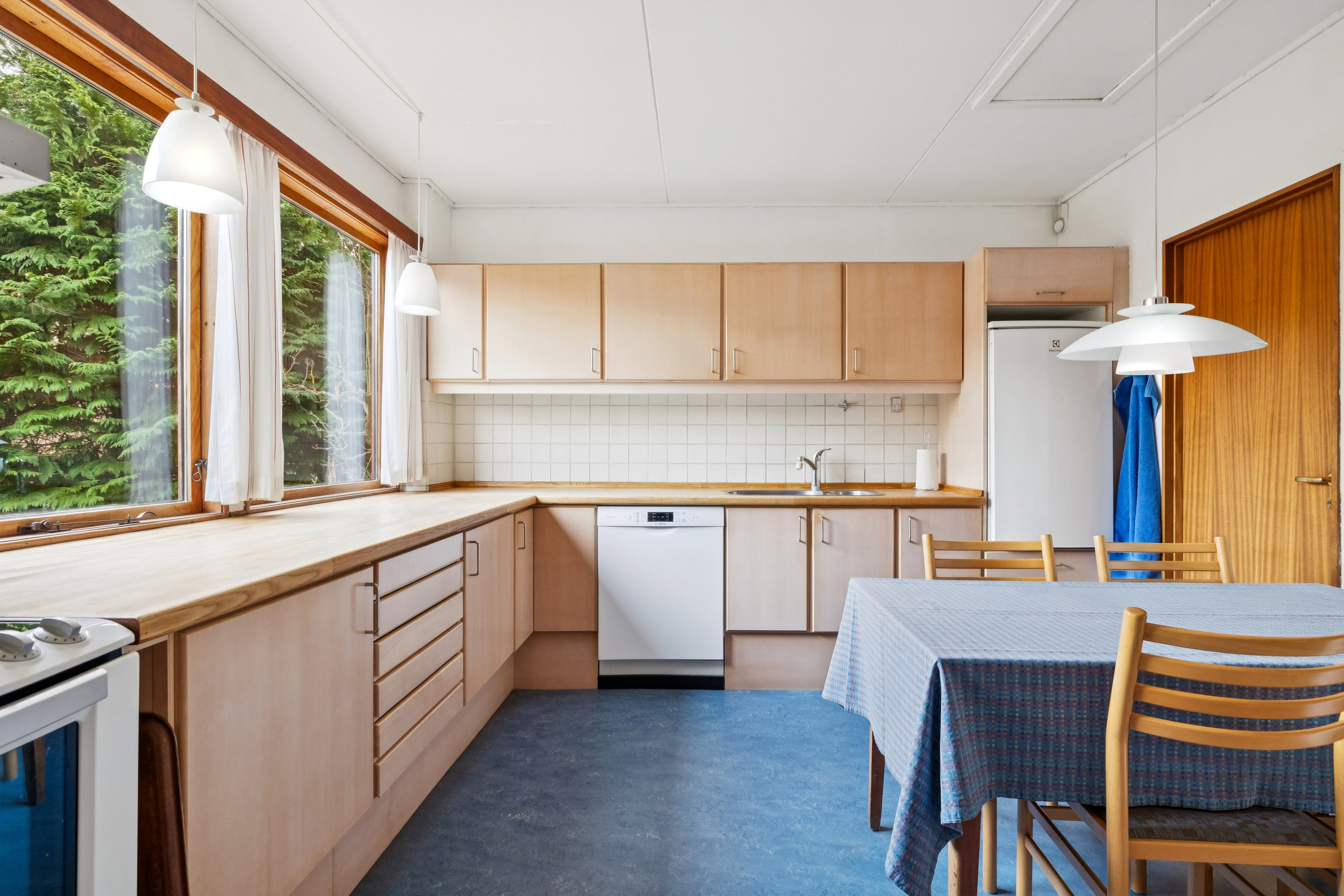 Fremhævet køkken billede i fuldskærmstilstand. Billede af Bøgevej 8, 8660 Skanderborg