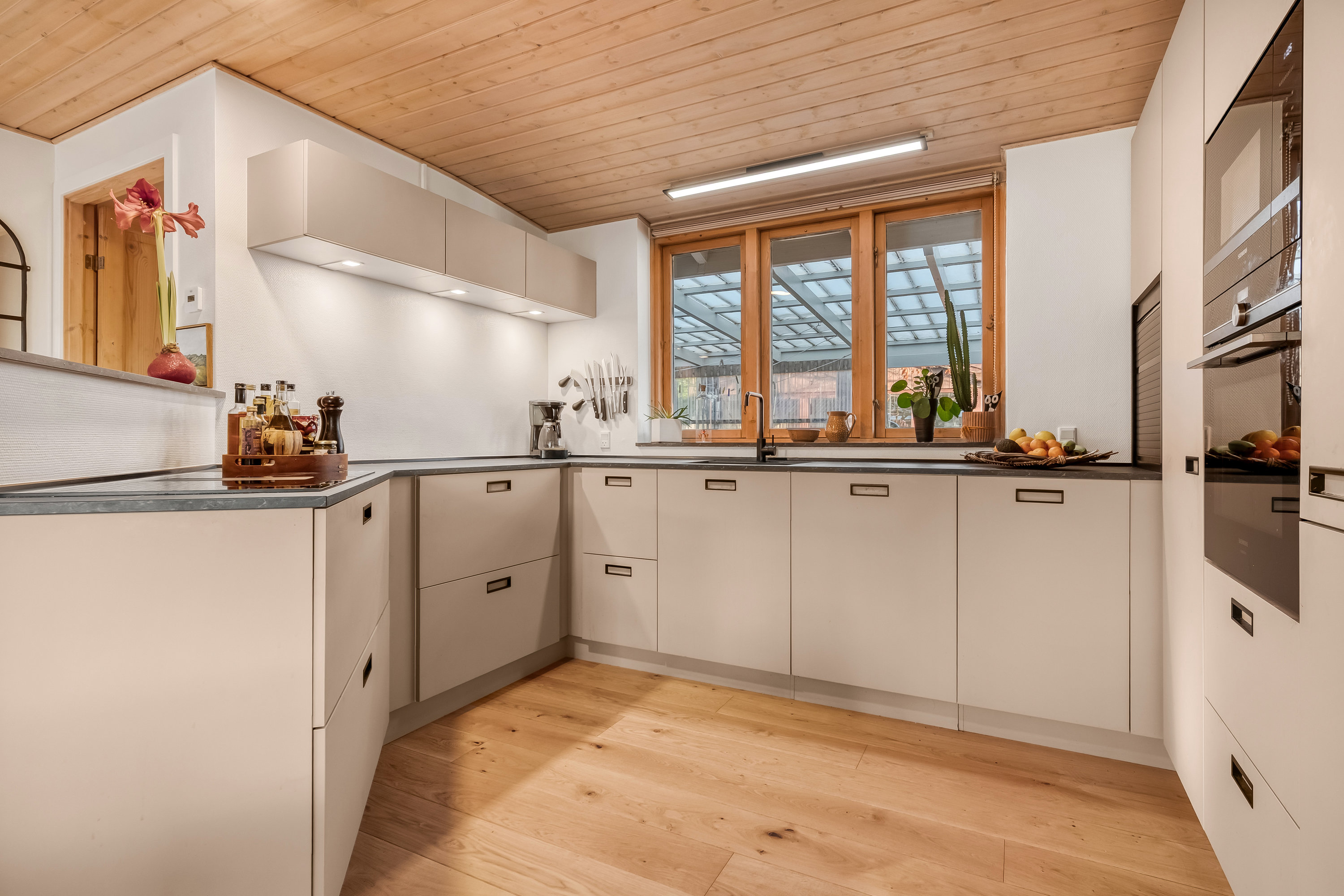 Miniaturebillede 1: køkken alrum. Billede af Ydunsvej 5, 7620 Lemvig