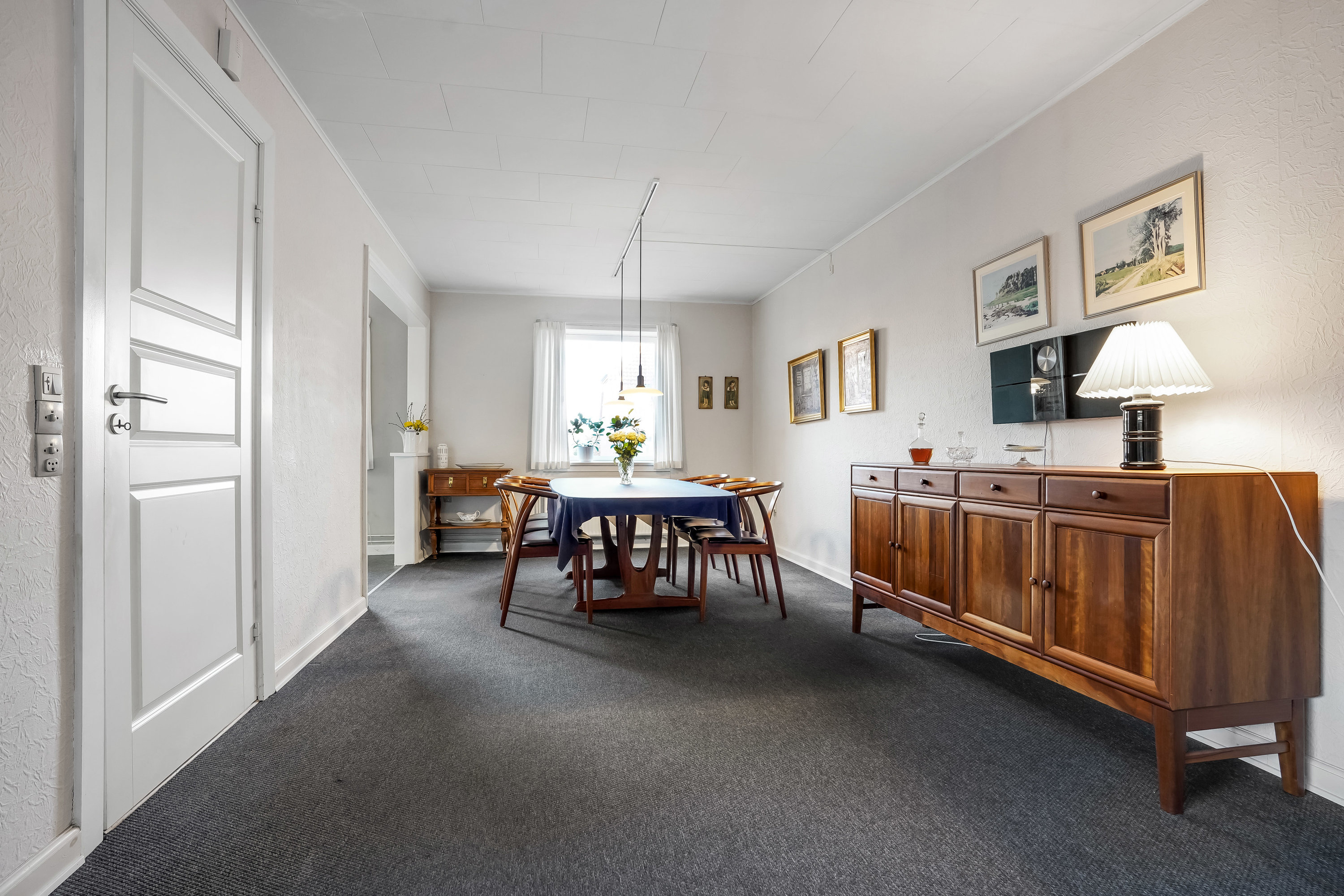 Fremhævet stue billede i fuldskærmstilstand. Billede af Behrendtsvej 16, 5500 Middelfart