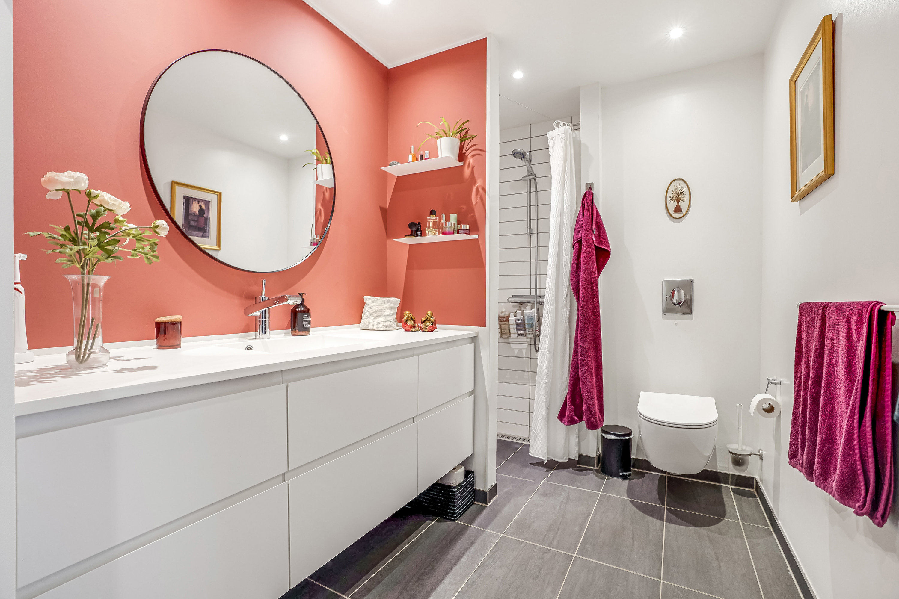 Fremhævet badeværelse billede i fuldskærmstilstand. Billede af Fænøsund Park 4, 2. tv., 5500 Middelfart