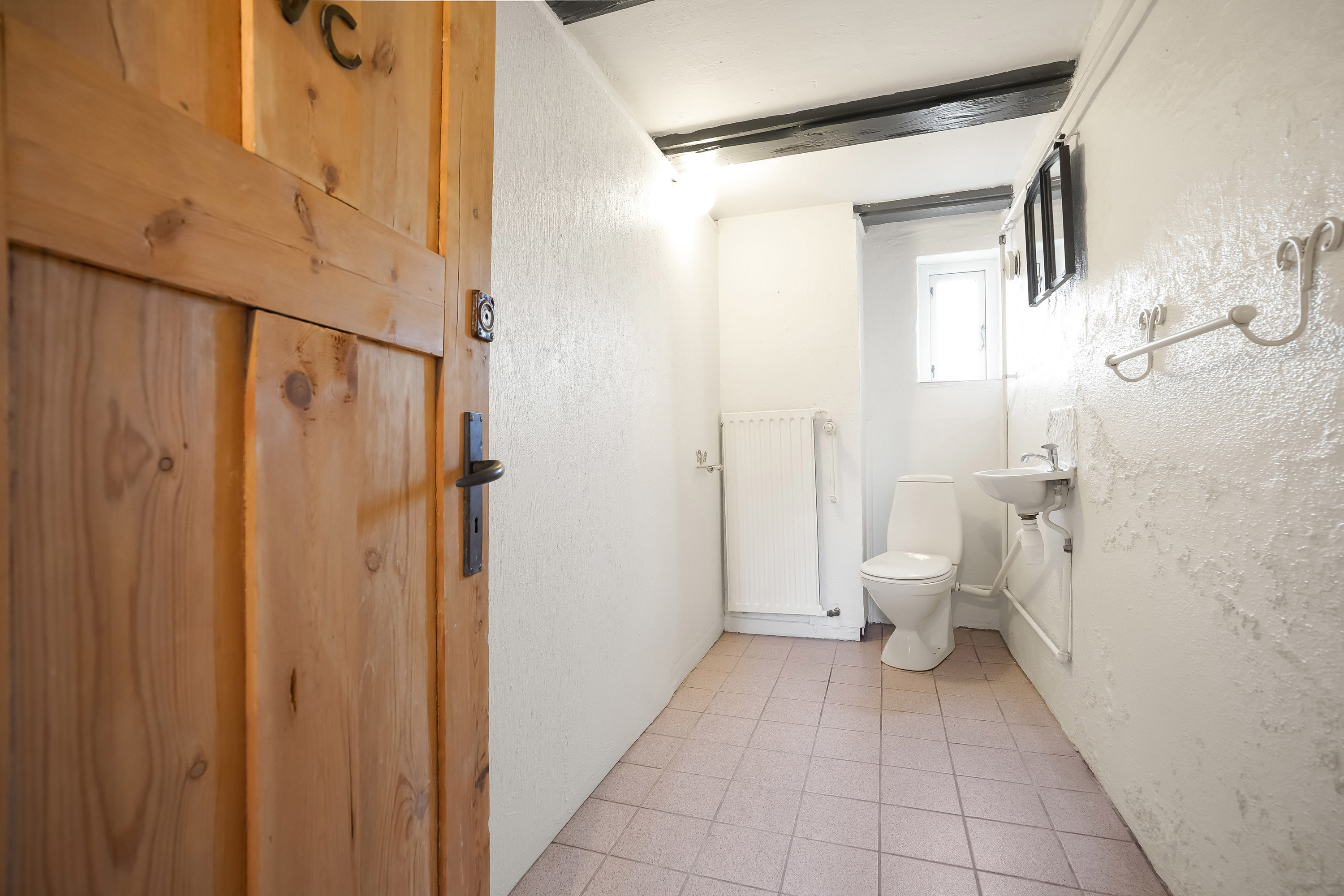 Fremhævet badeværelse billede i fuldskærmstilstand. Billede af Sadolinsgade 100, 5230 Odense M