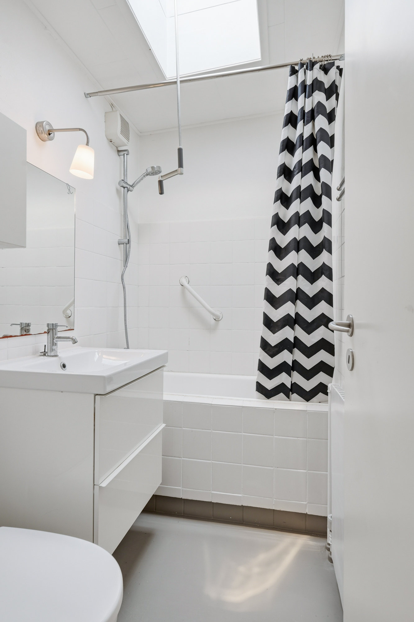 Fremhævet badeværelse billede i fuldskærmstilstand. Billede af Næsbyhave 110, Næsby, 5270 Odense N