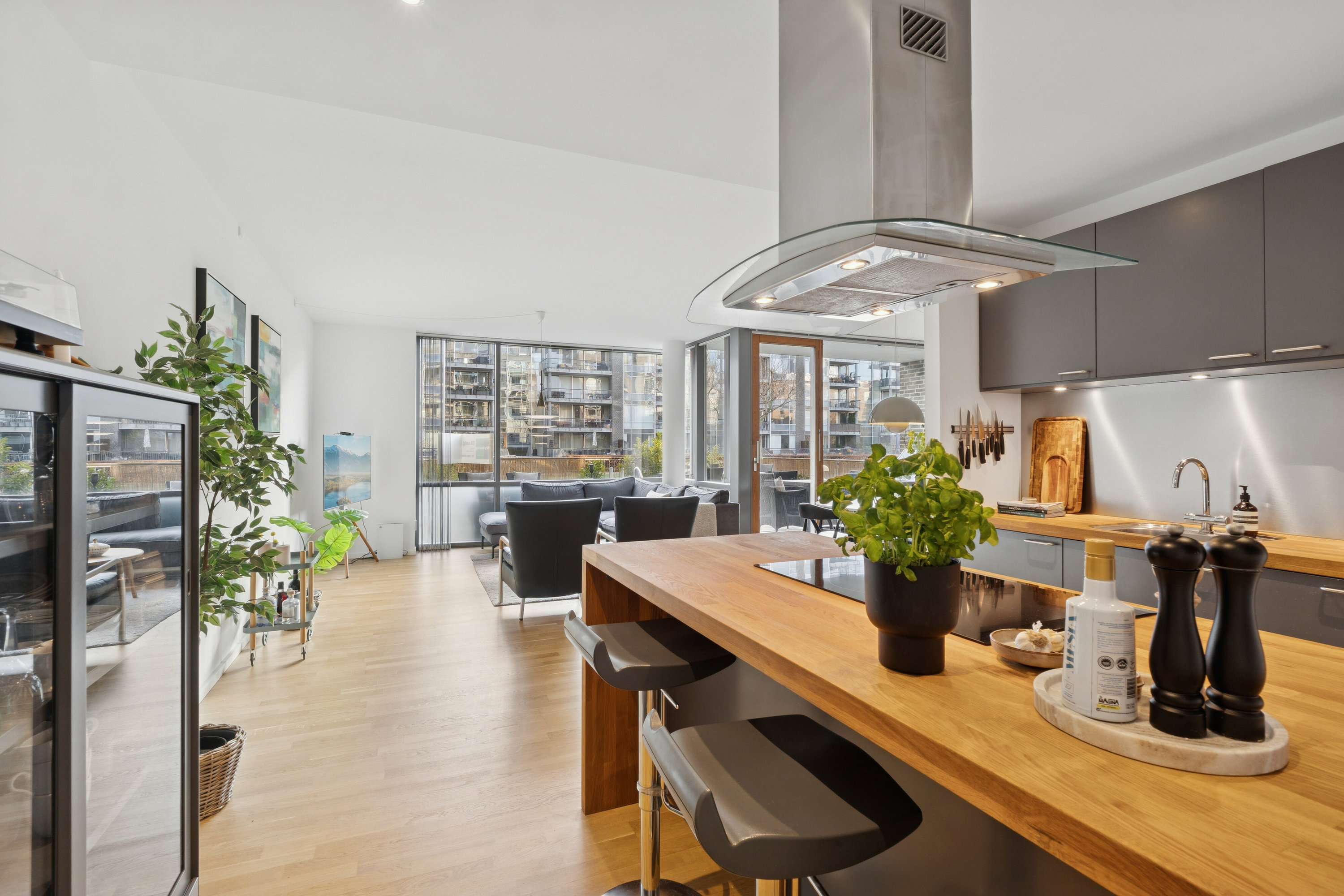 Fremhævet køkken billede i fuldskærmstilstand. Billede af Hans Hedtofts Gade 5, st.. tv., 2300 København S