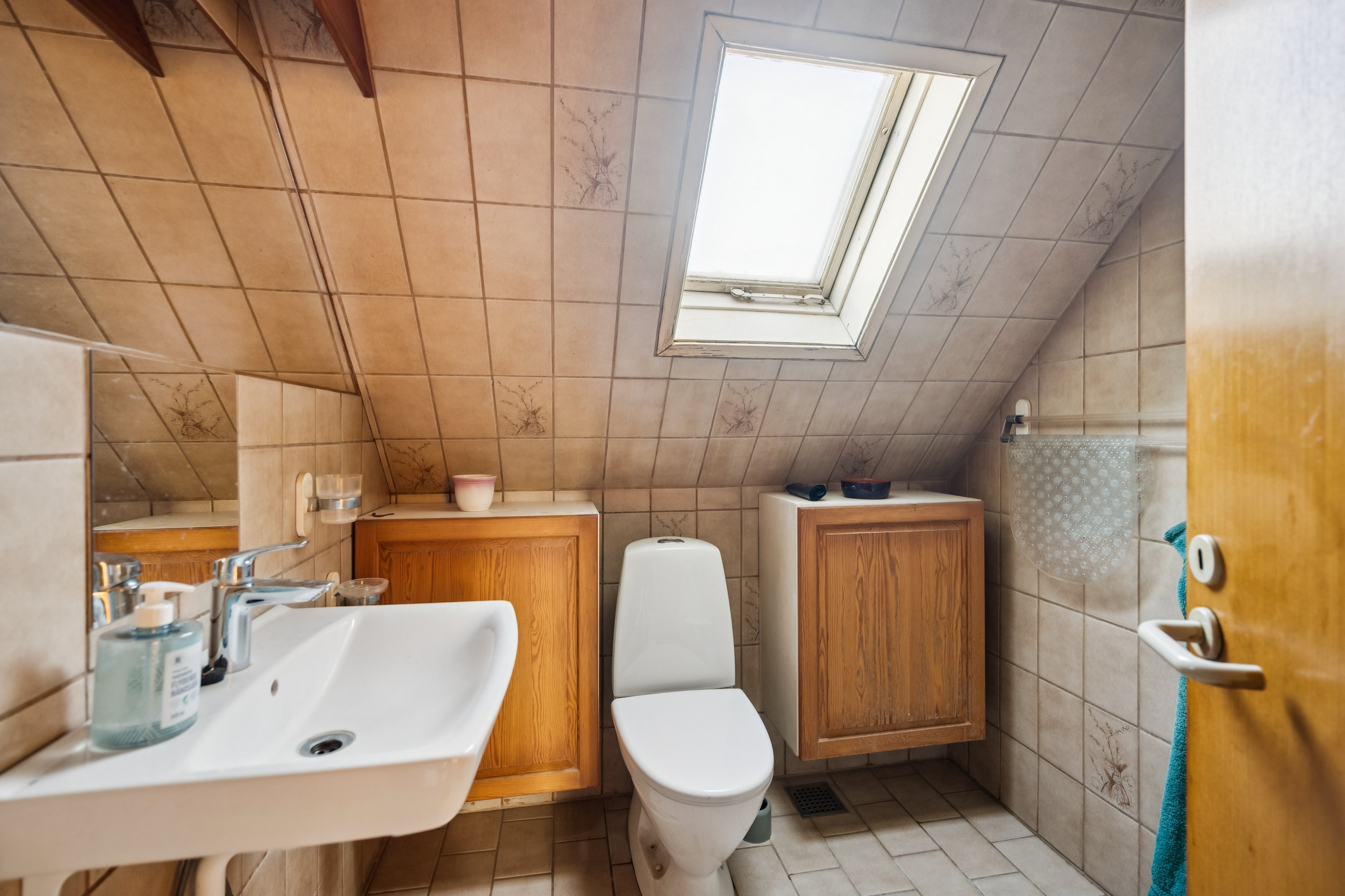 Fremhævet badeværelse billede i fuldskærmstilstand. Billede af Stengårdsvænge 102, 2800 Kongens Lyngby