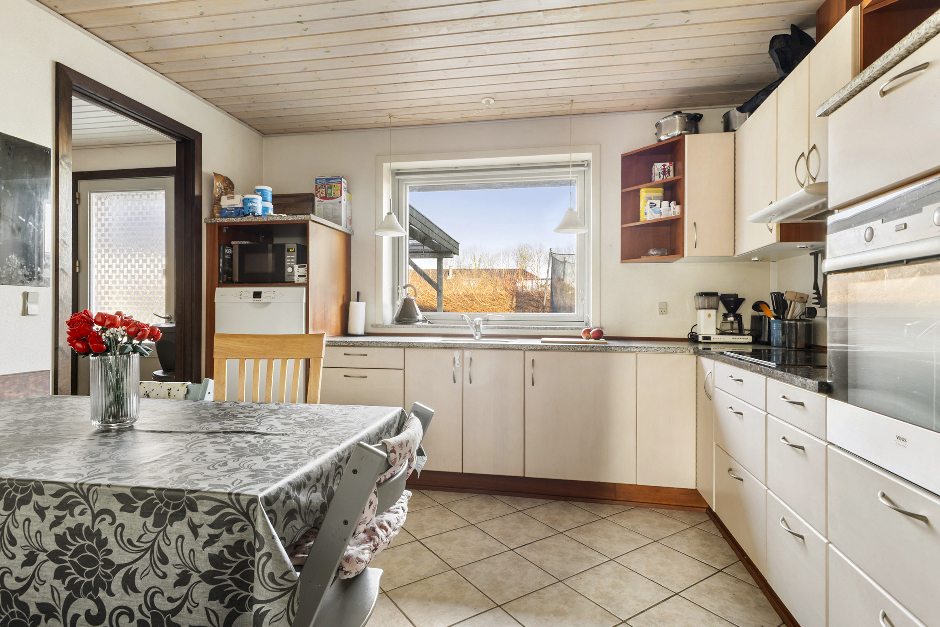 Fremhævet køkken billede i fuldskærmstilstand. Billede af Grammingtoften 15, Sdr Hygum, 6630 Rødding