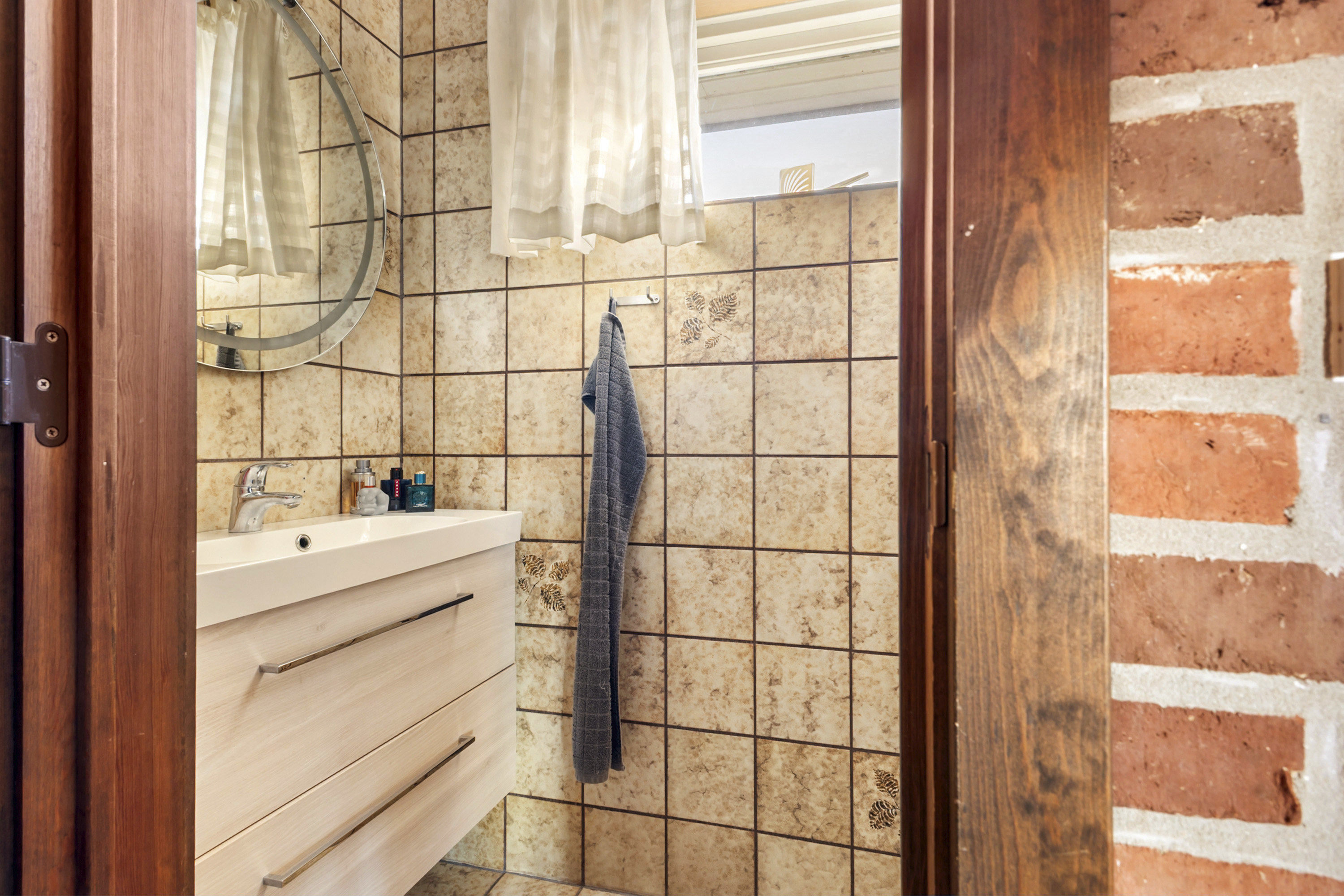 Fremhævet badeværelse billede i fuldskærmstilstand. Billede af Grammingtoften 15, Sdr Hygum, 6630 Rødding