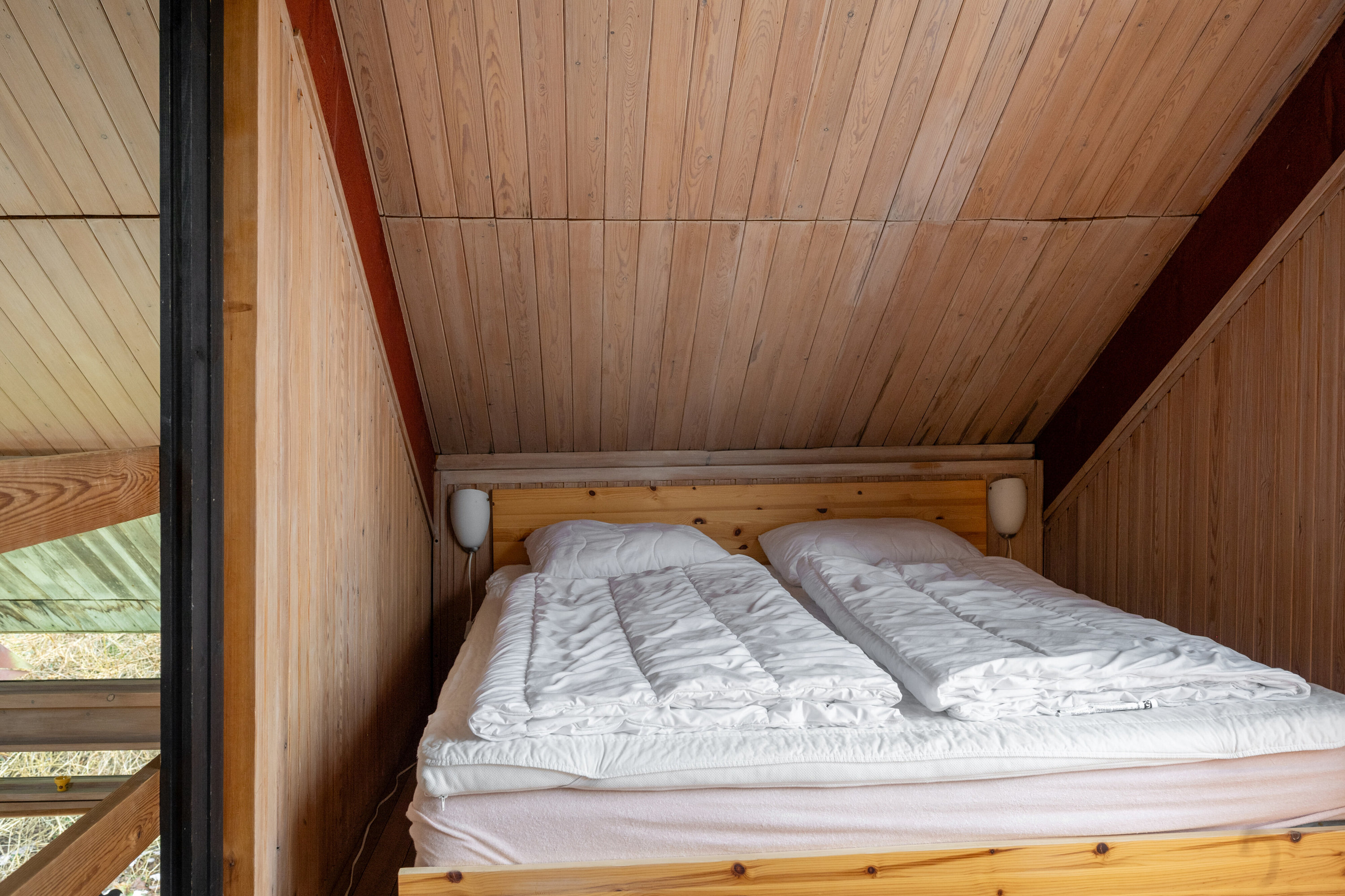 Fremhævet soveværelse billede i fuldskærmstilstand. Billede af Drosselvej 1, Villingerød, 3120 Dronningmølle