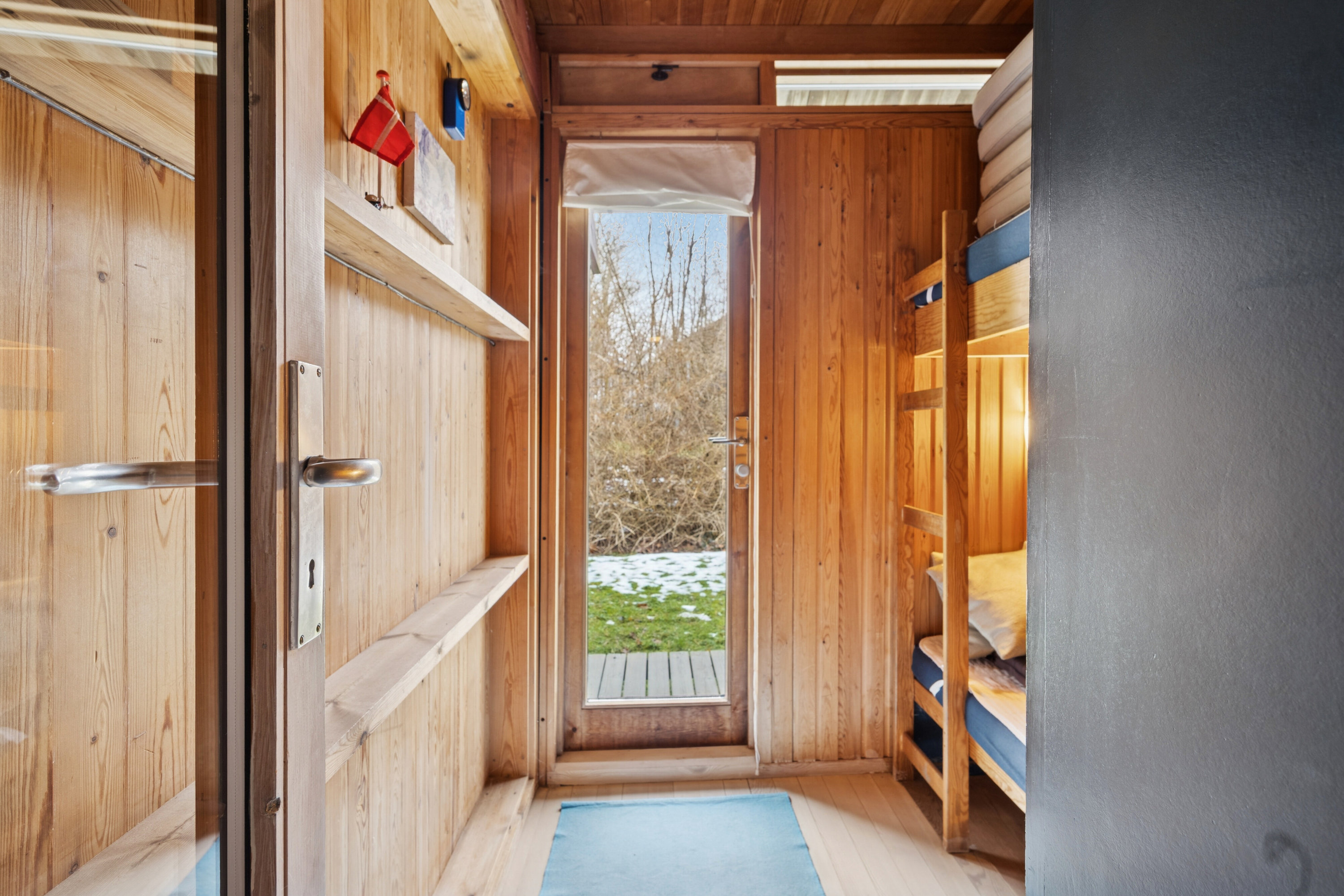 Fremhævet gang billede i fuldskærmstilstand. Billede af Drosselvej 1, Villingerød, 3120 Dronningmølle