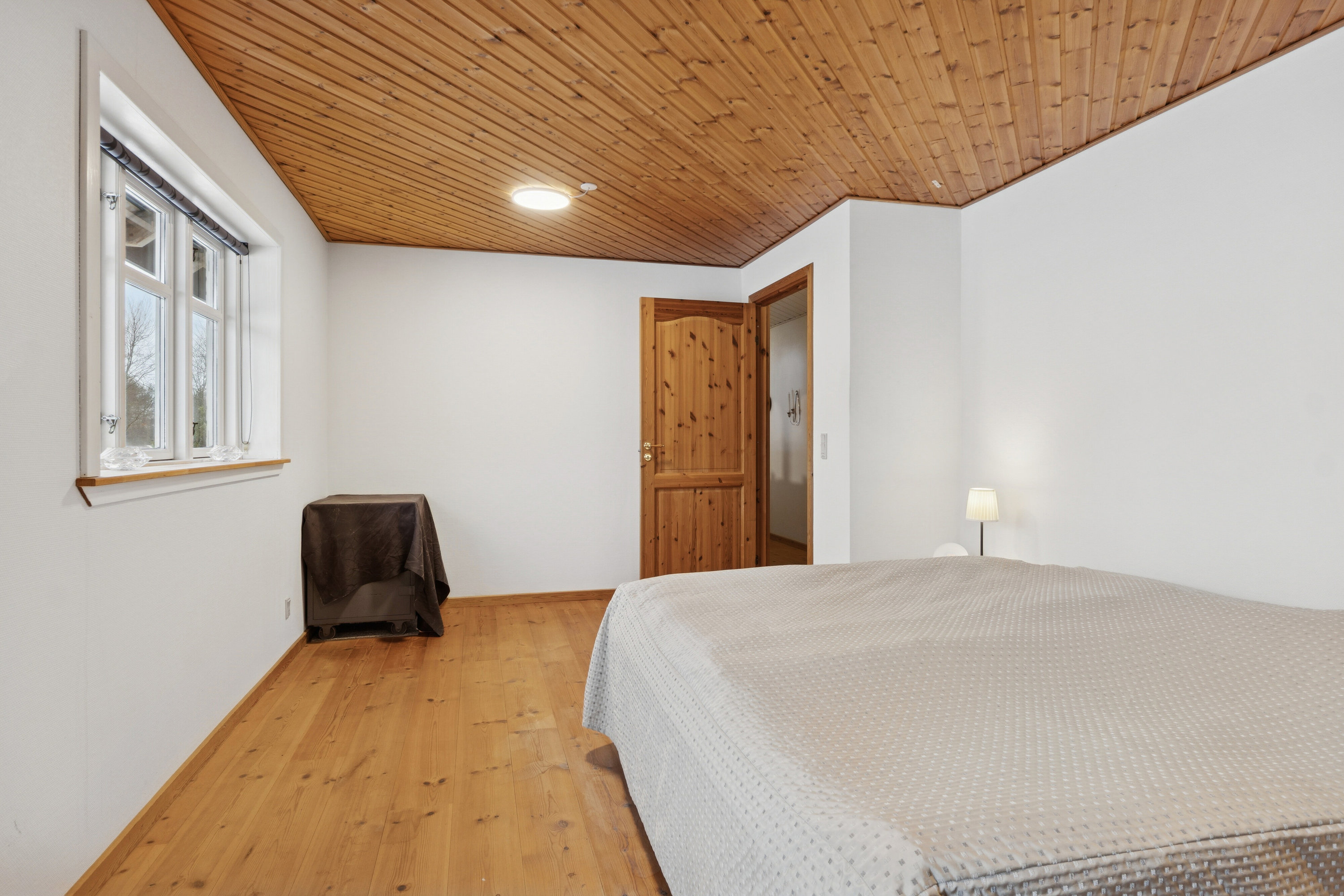 Fremhævet soveværelse billede i fuldskærmstilstand. Billede af Rønnovsholmvej 110, 9800 Hjørring