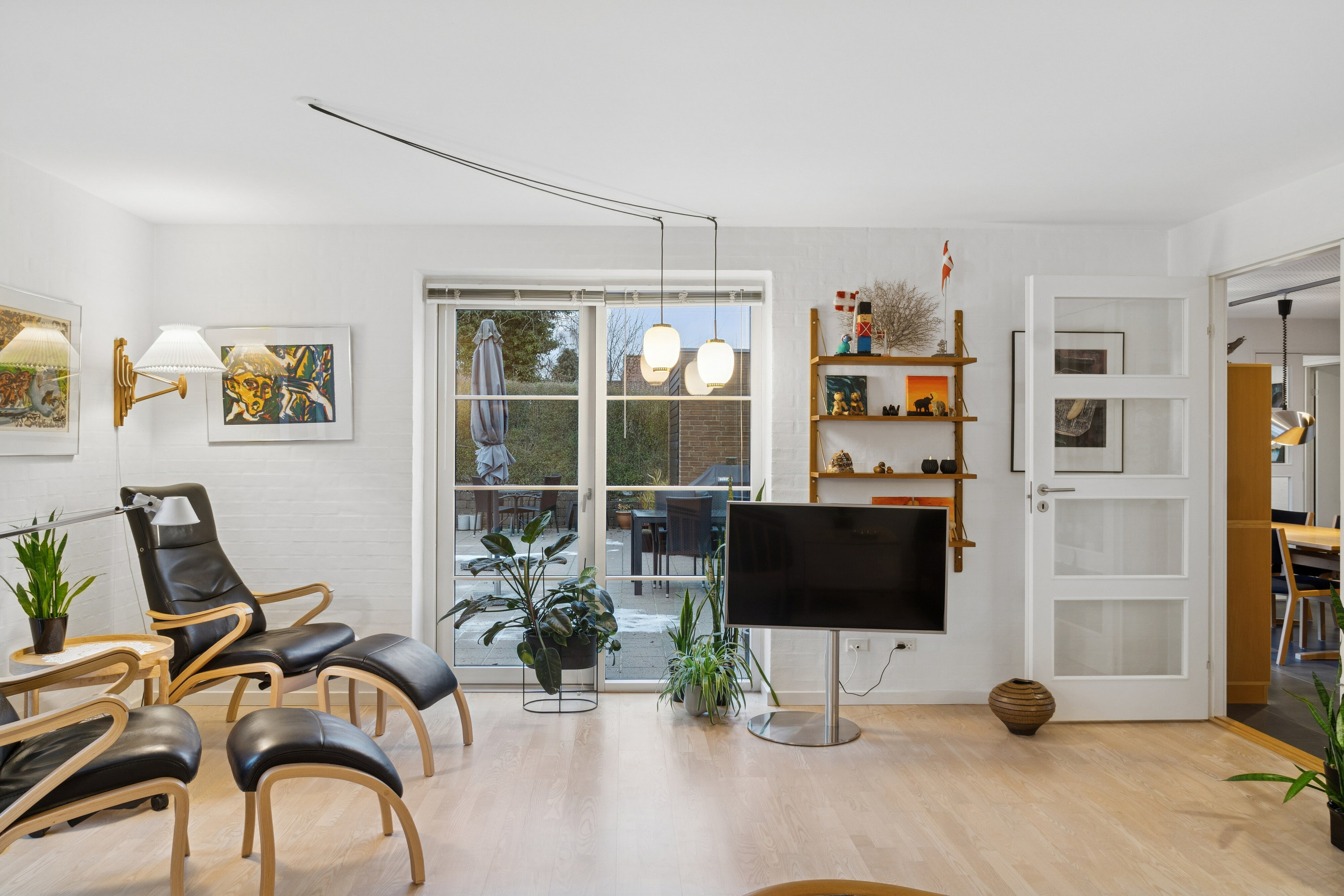 Fremhævet stue billede i fuldskærmstilstand. Billede af Poul Sloths Vej 20, 8270 Højbjerg