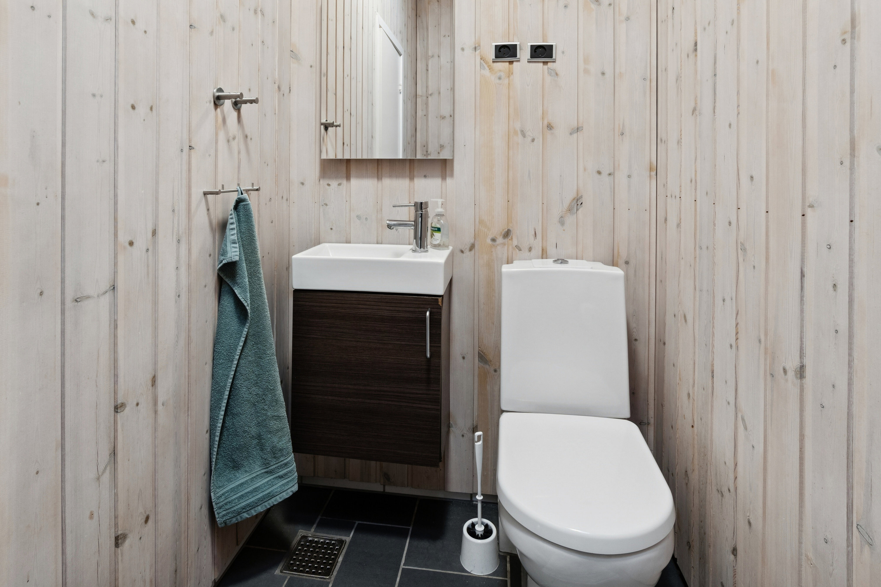 Fremhævet badeværelse billede i fuldskærmstilstand. Billede af Trekronervej 52, Gudmindrup Lyng, 4573 Højby