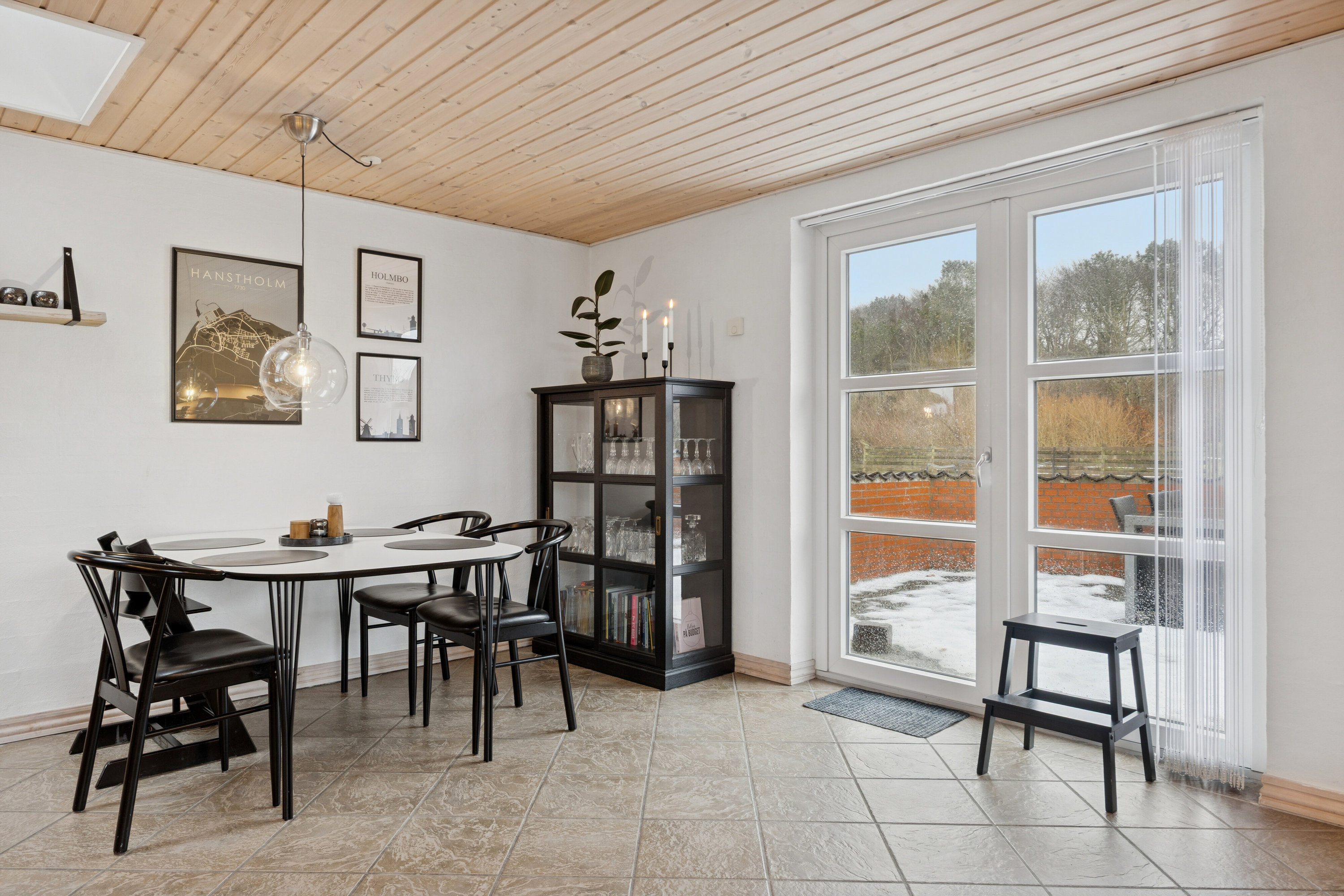 Fremhævet spiseplads billede i fuldskærmstilstand. Billede af Floravænget 38, 7730 Hanstholm