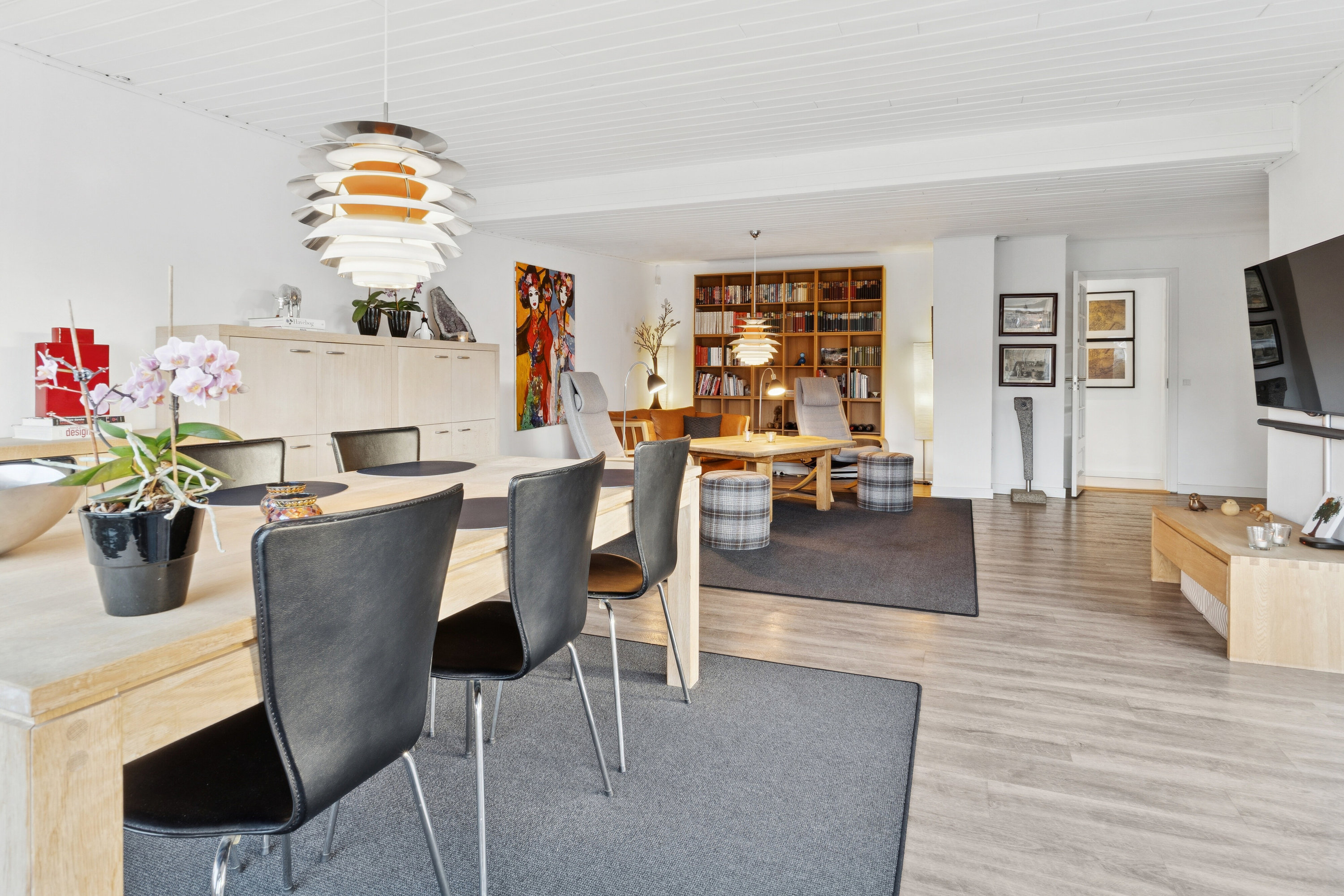 Fremhævet spisestue billede i fuldskærmstilstand. Billede af Brombærvænget 5, 2650 Hvidovre