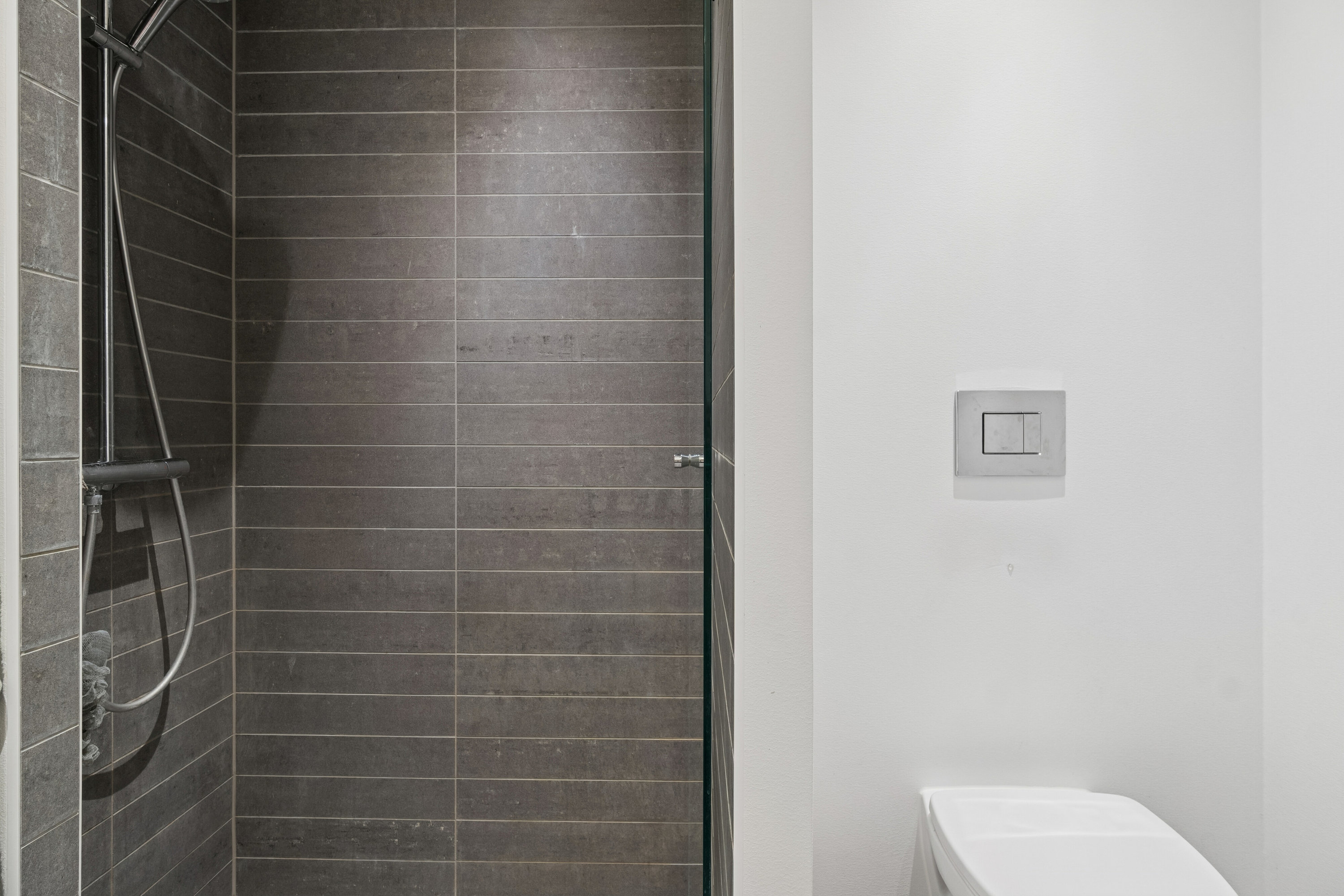 Fremhævet badeværelse billede i fuldskærmstilstand. Billede af Plantagevej 45, 2. tv., 2610 Rødovre