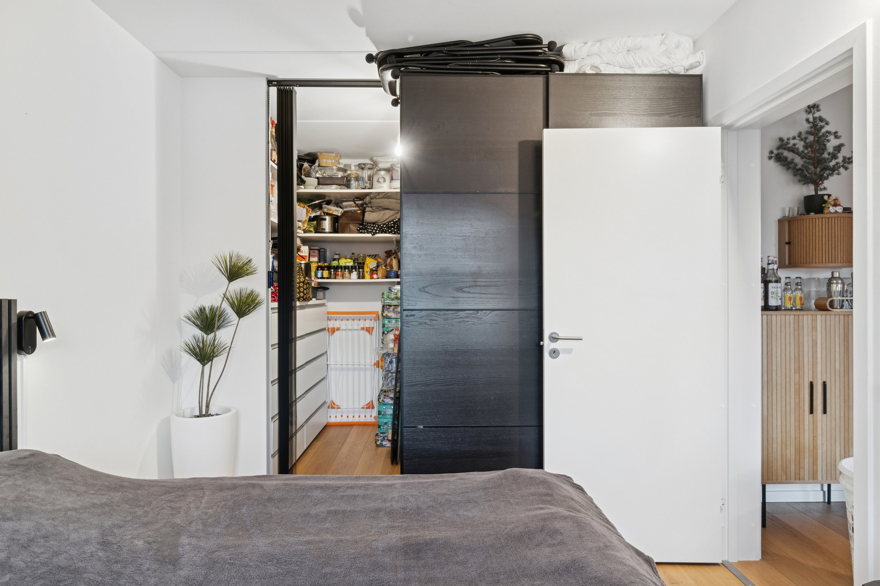 Fremhævet soveværelse billede i fuldskærmstilstand. Billede af Plantagevej 45, 2. tv., 2610 Rødovre