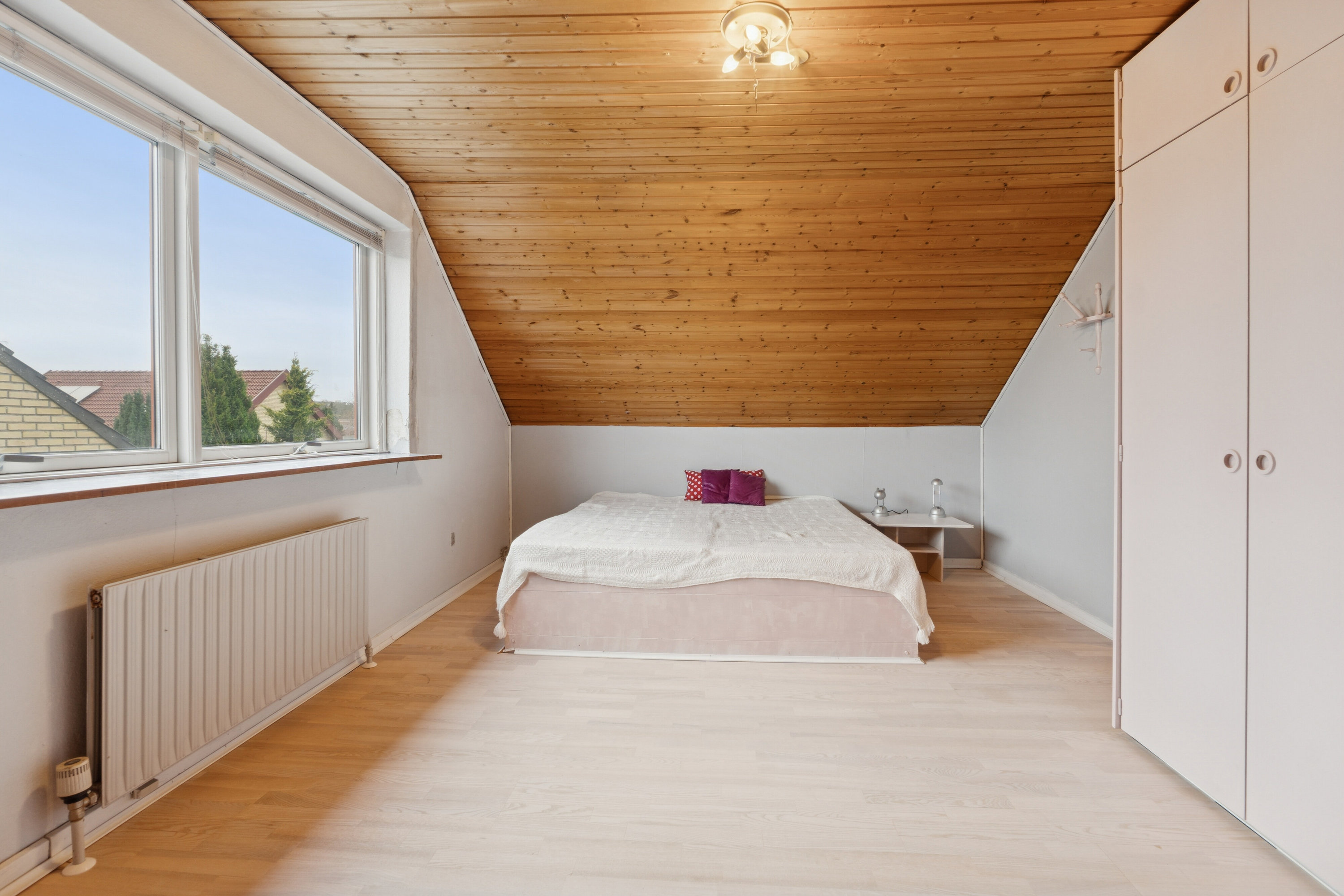 Fremhævet soveværelse billede i fuldskærmstilstand. Billede af Rishøjvej 5, 2650 Hvidovre