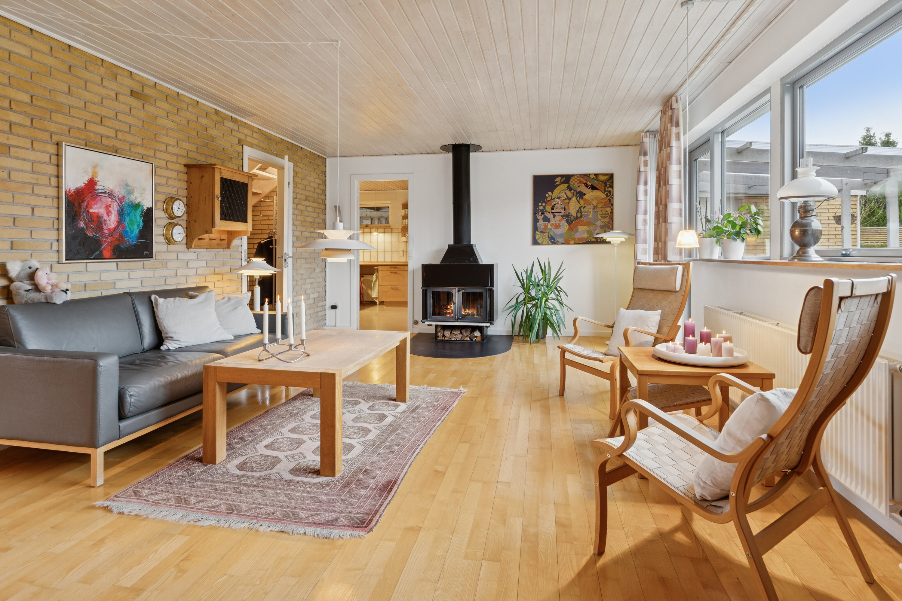 Fremhævet stue billede i fuldskærmstilstand. Billede af Rishøjvej 5, 2650 Hvidovre