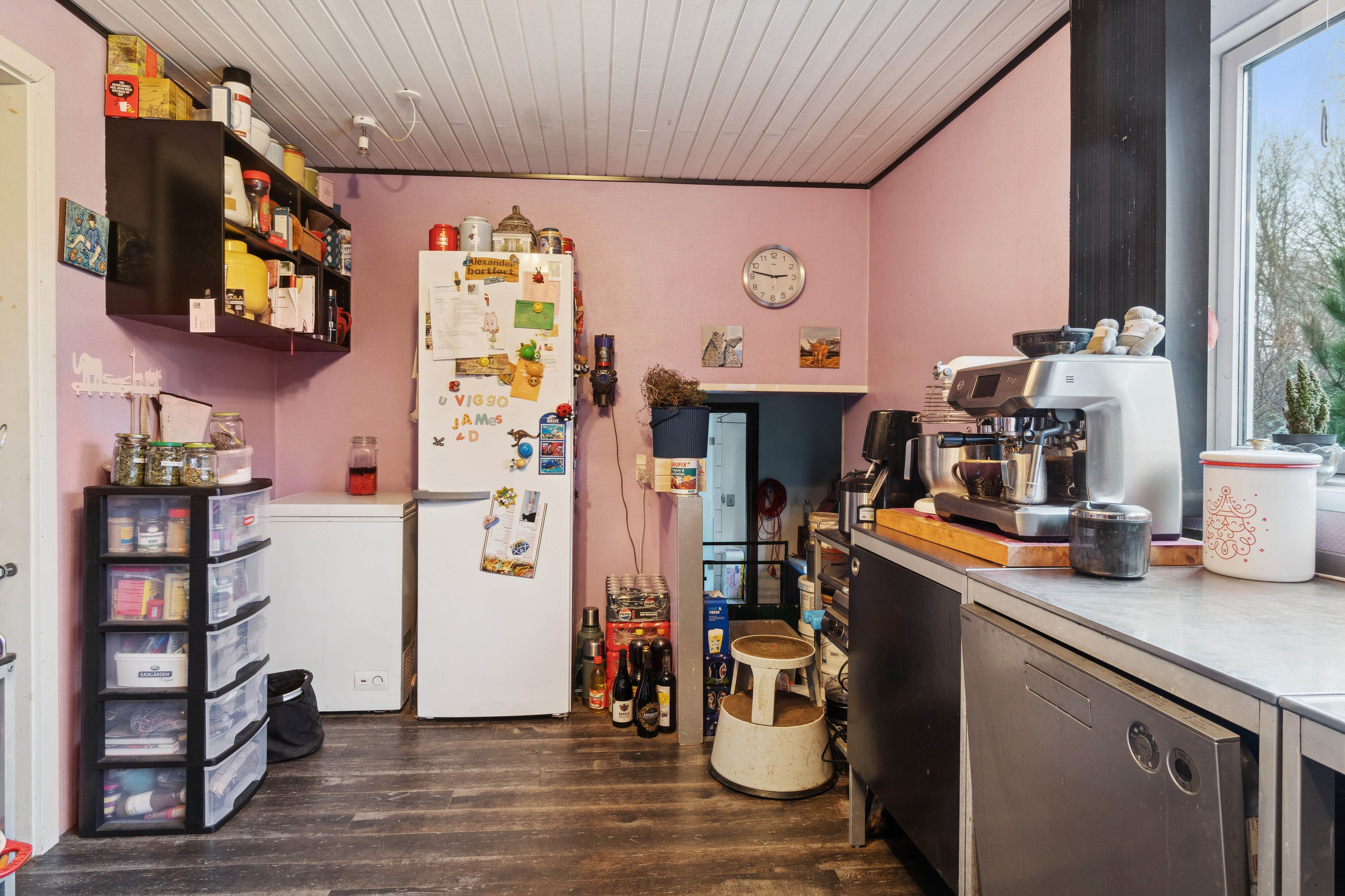 Fremhævet køkken billede i fuldskærmstilstand. Billede af Skolevænget 42, 4470 Svebølle