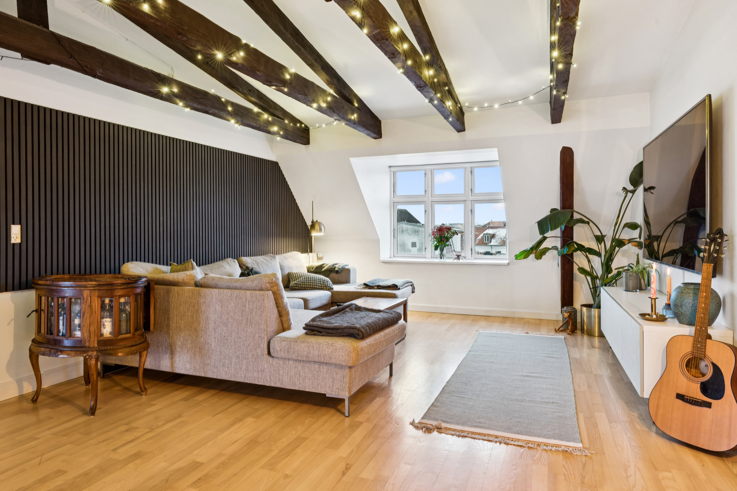 Fremhævet stue billede i fuldskærmstilstand. Billede af Algade 54, 3. th., 9000 Aalborg