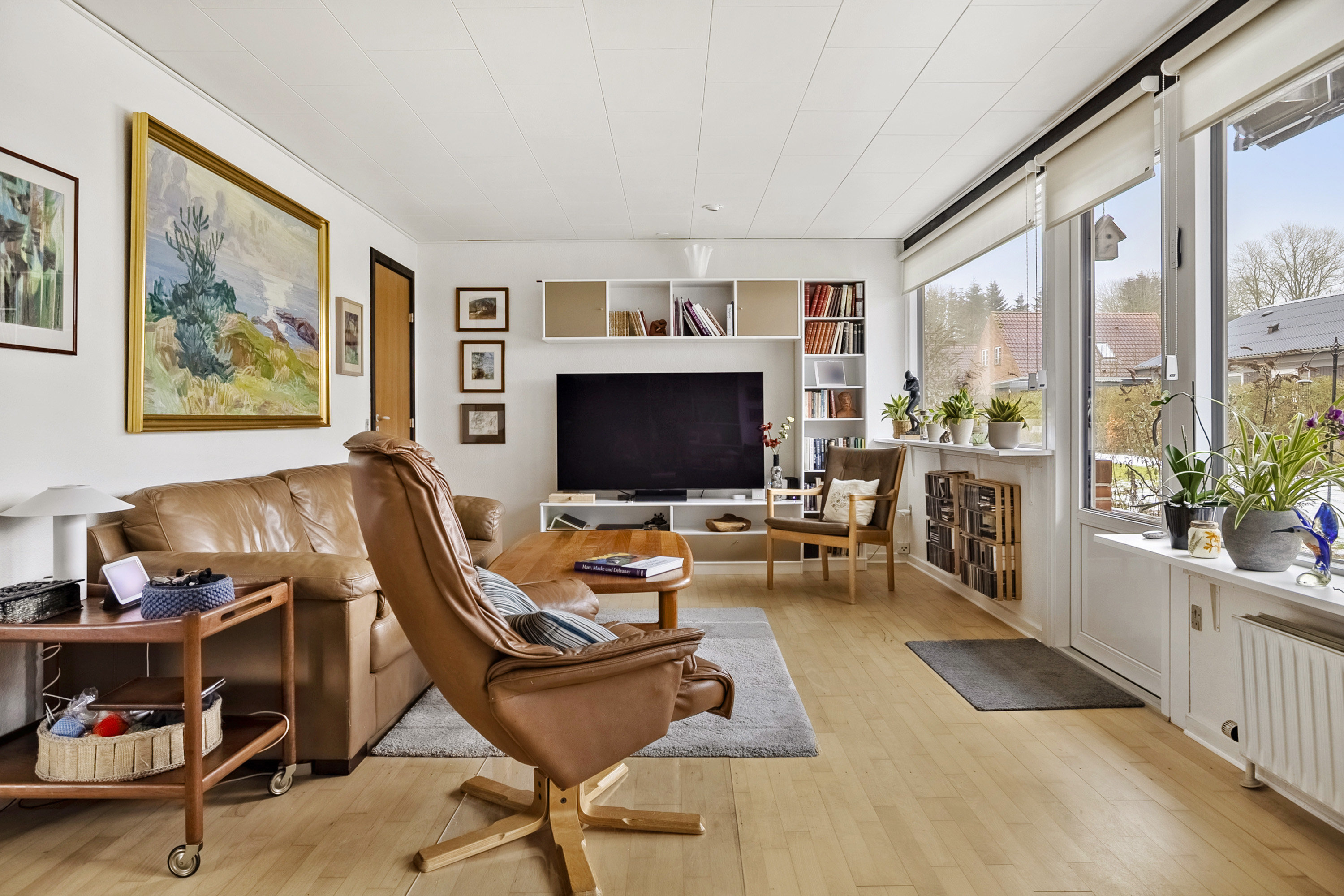 Fremhævet stue billede i fuldskærmstilstand. Billede af Kildevangen 9, 8783 Hornsyld