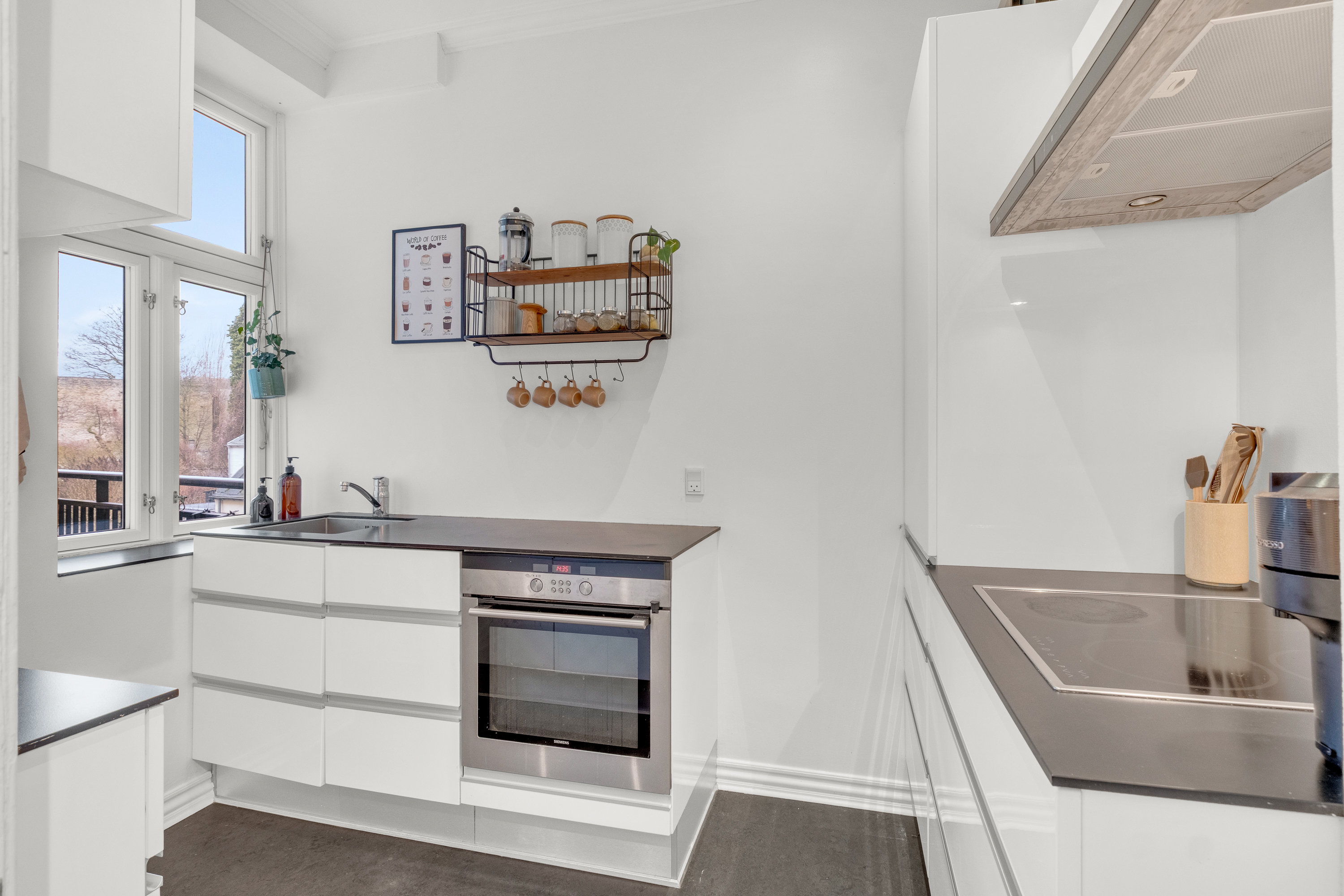 Fremhævet køkken billede i fuldskærmstilstand. Billede af Østboulevarden 1, 1. tv., 8000 Aarhus C