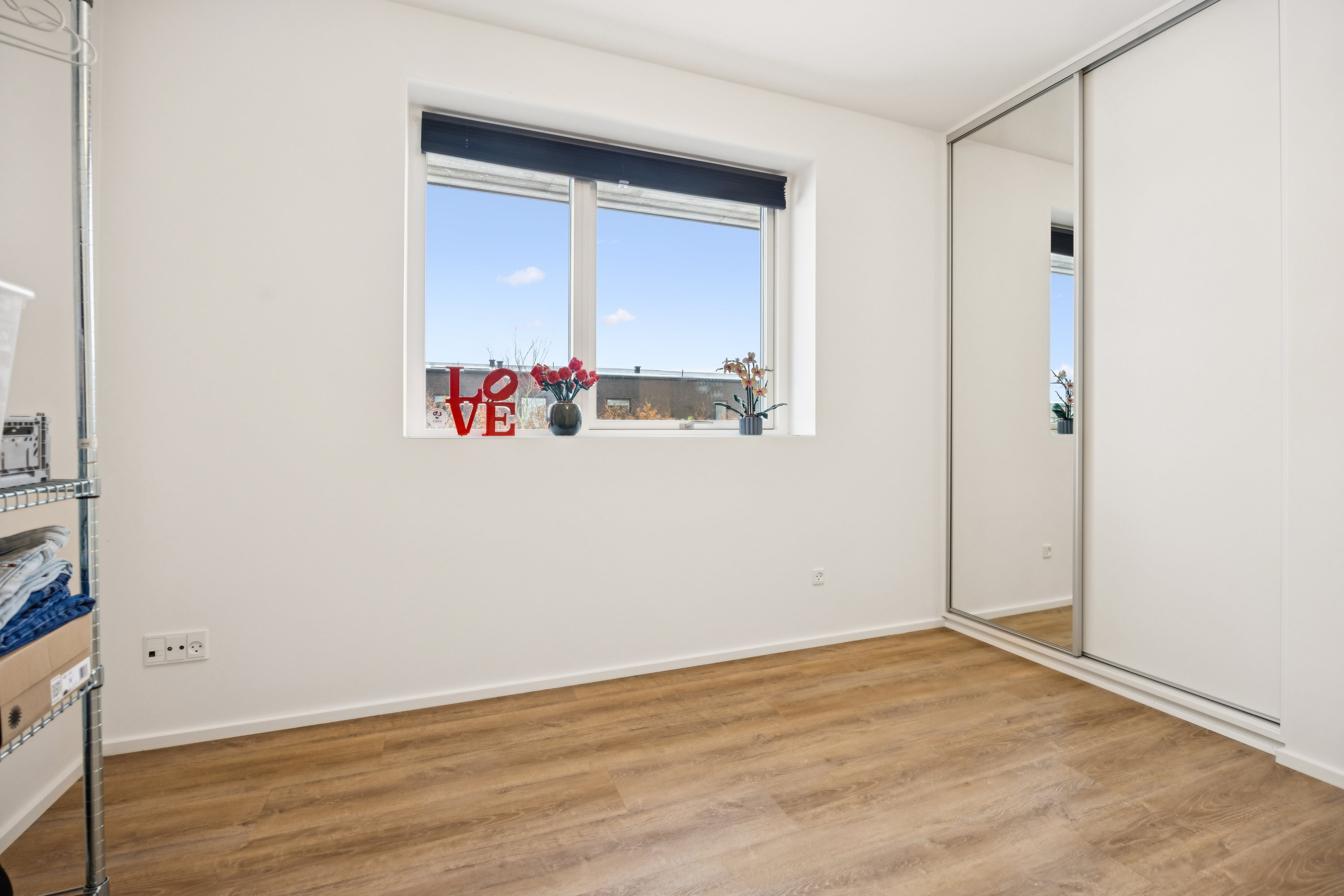 Fremhævet værelse billede i fuldskærmstilstand. Billede af Østermarken 319, 9320 Hjallerup