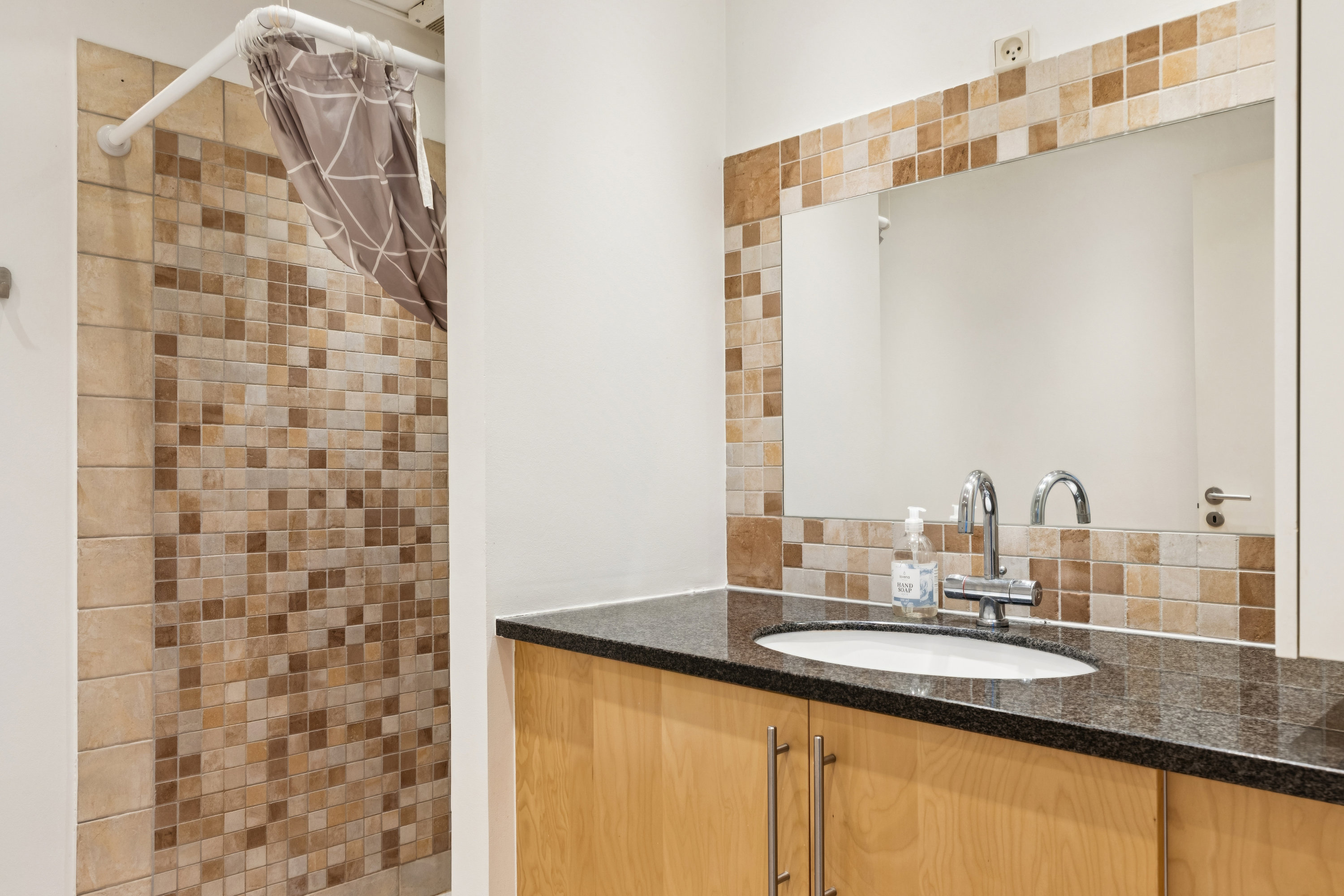 Fremhævet badeværelse billede i fuldskærmstilstand. Billede af Taastrup Hovedgade 24C, 2630 Taastrup