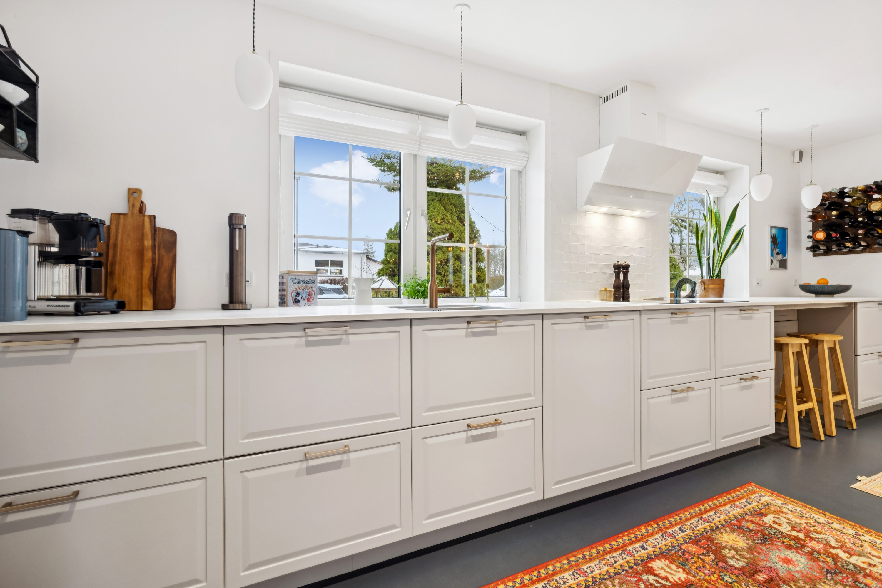 Fremhævet køkken billede i fuldskærmstilstand. Billede af Omorikavej 2, 9320 Hjallerup