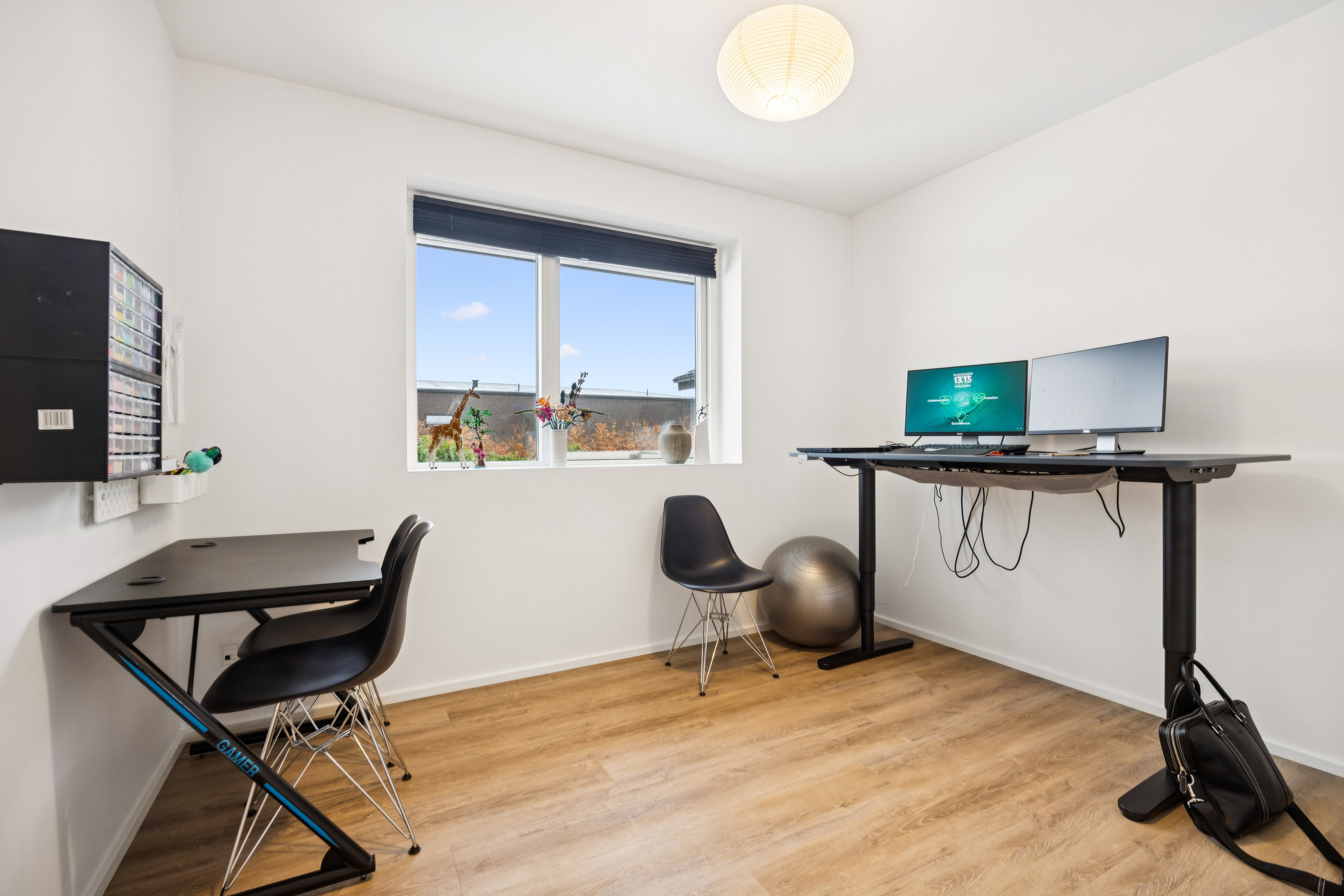 Fremhævet stue billede i fuldskærmstilstand. Billede af Østermarken 319, 9320 Hjallerup