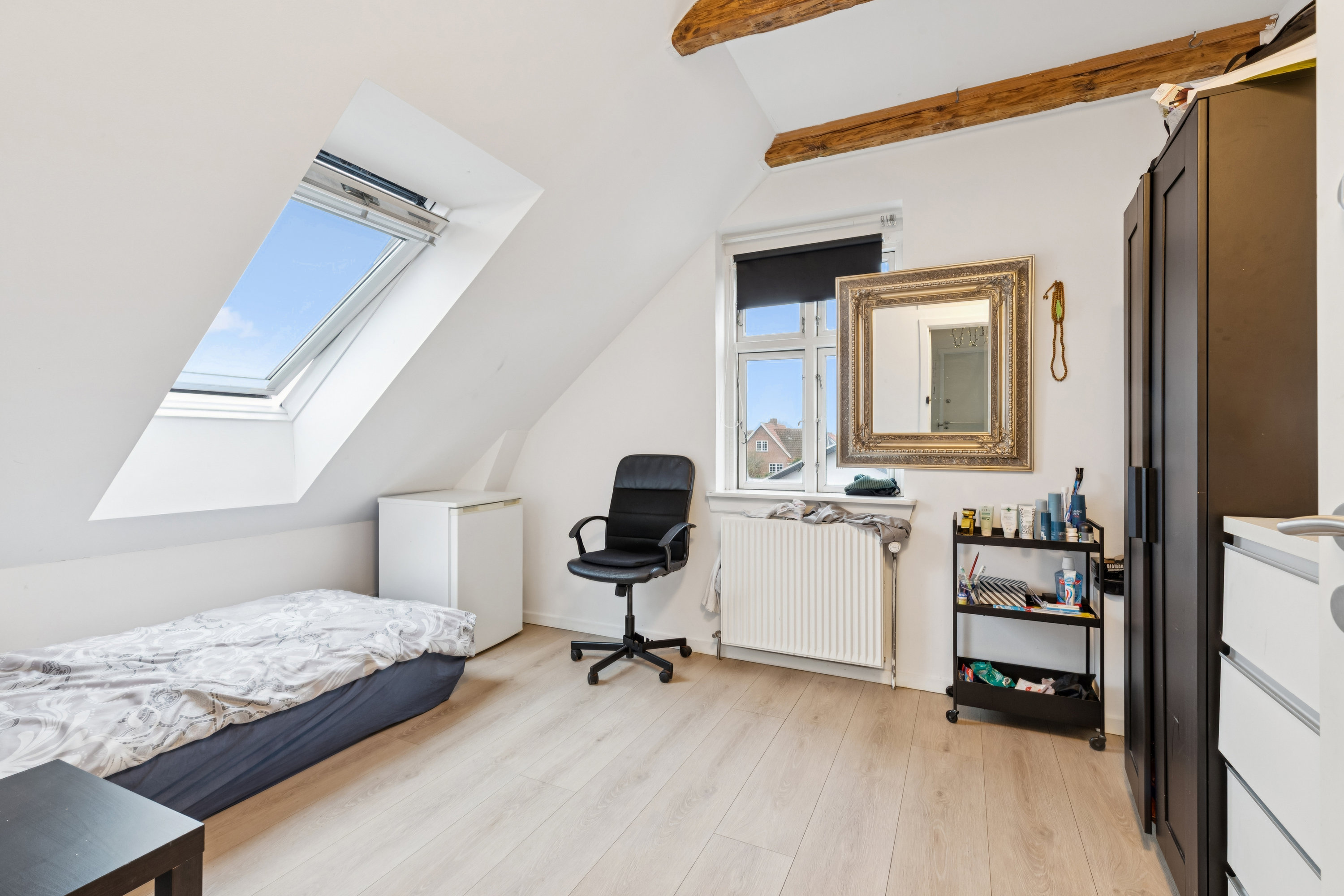 Fremhævet værelse billede i fuldskærmstilstand. Billede af Duevej 1, 2630 Taastrup